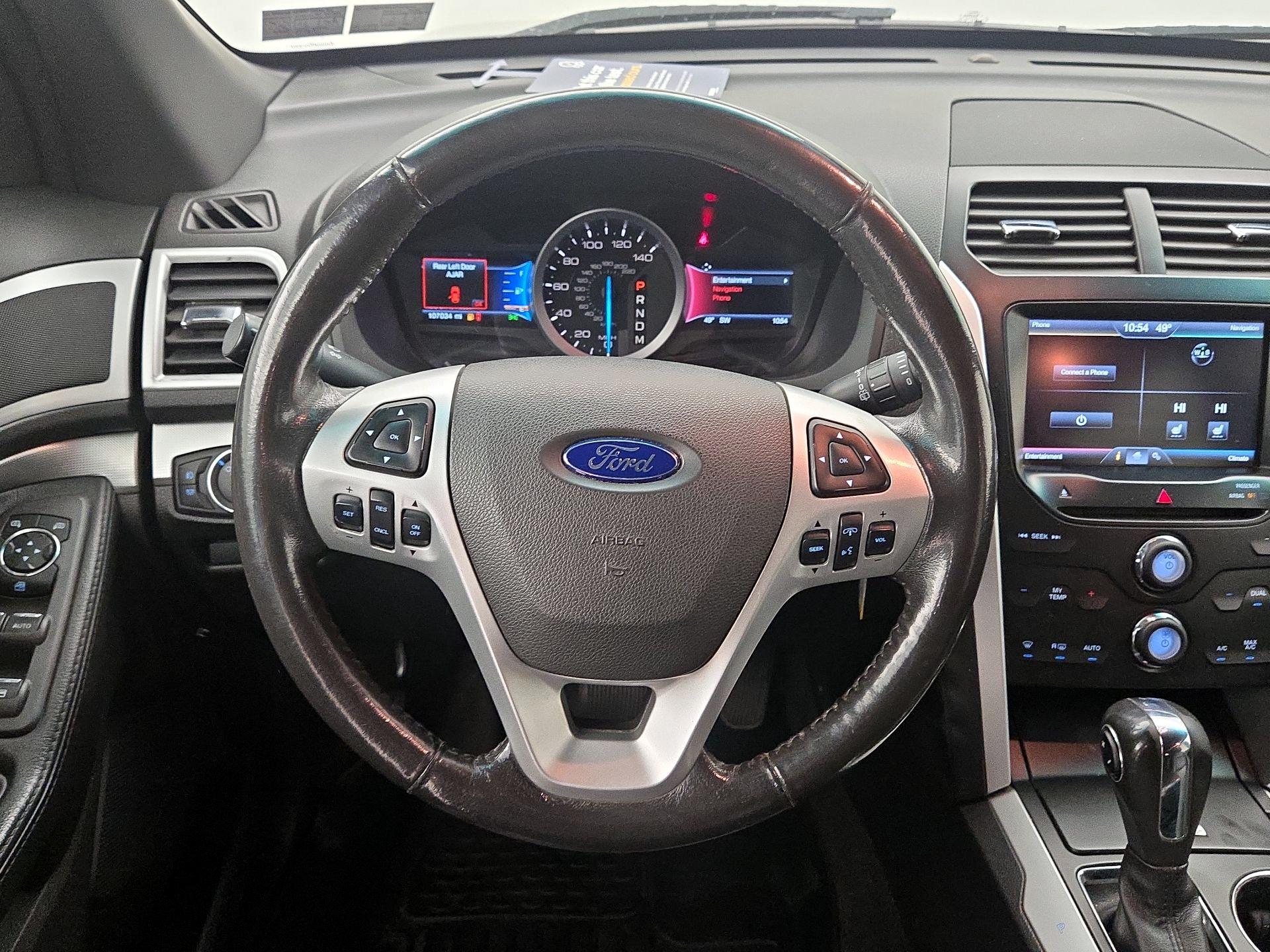 Thumbnail: 2015 Ford Explorer - 10