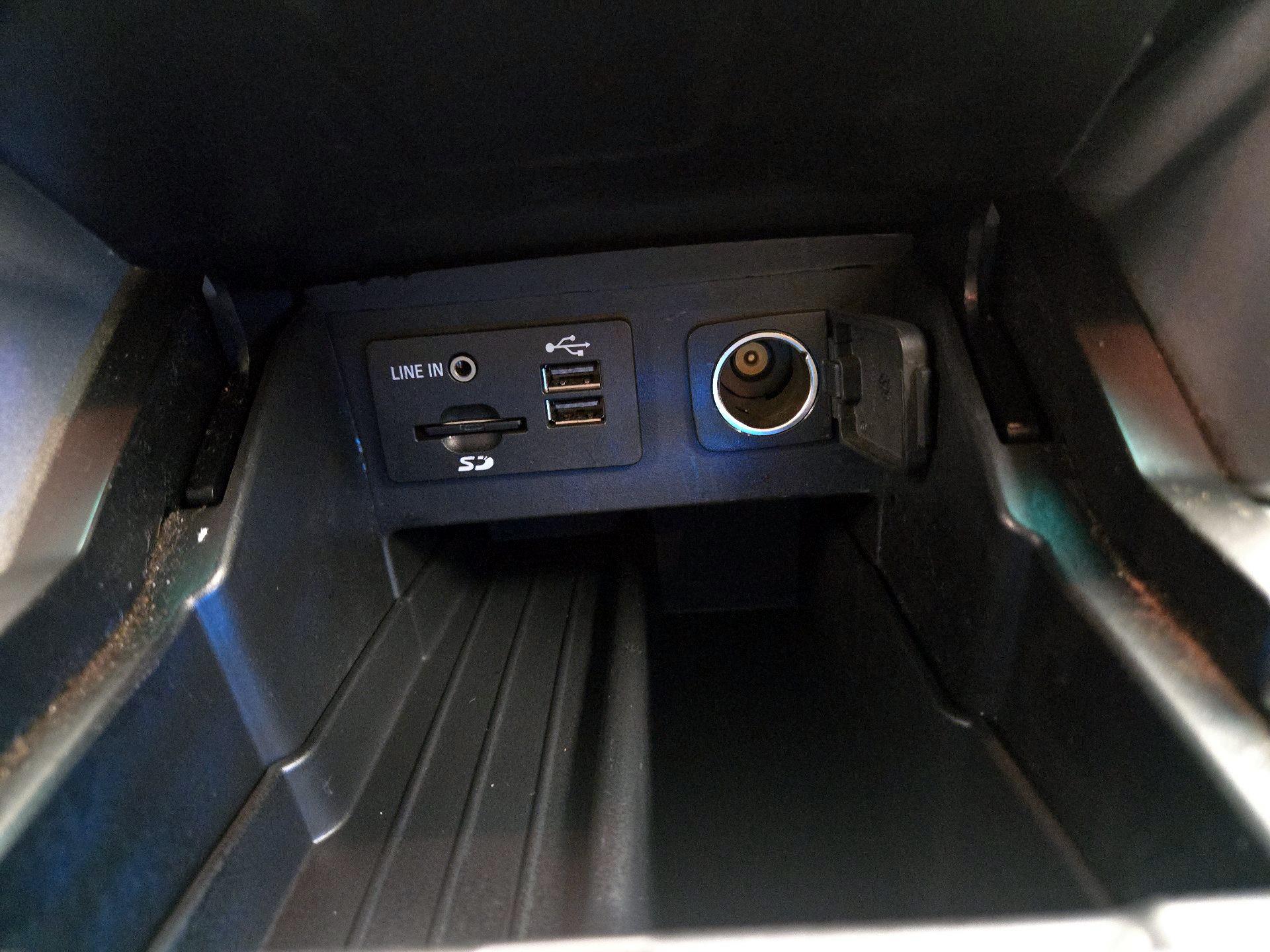 Thumbnail: 2015 Ford Explorer - 18