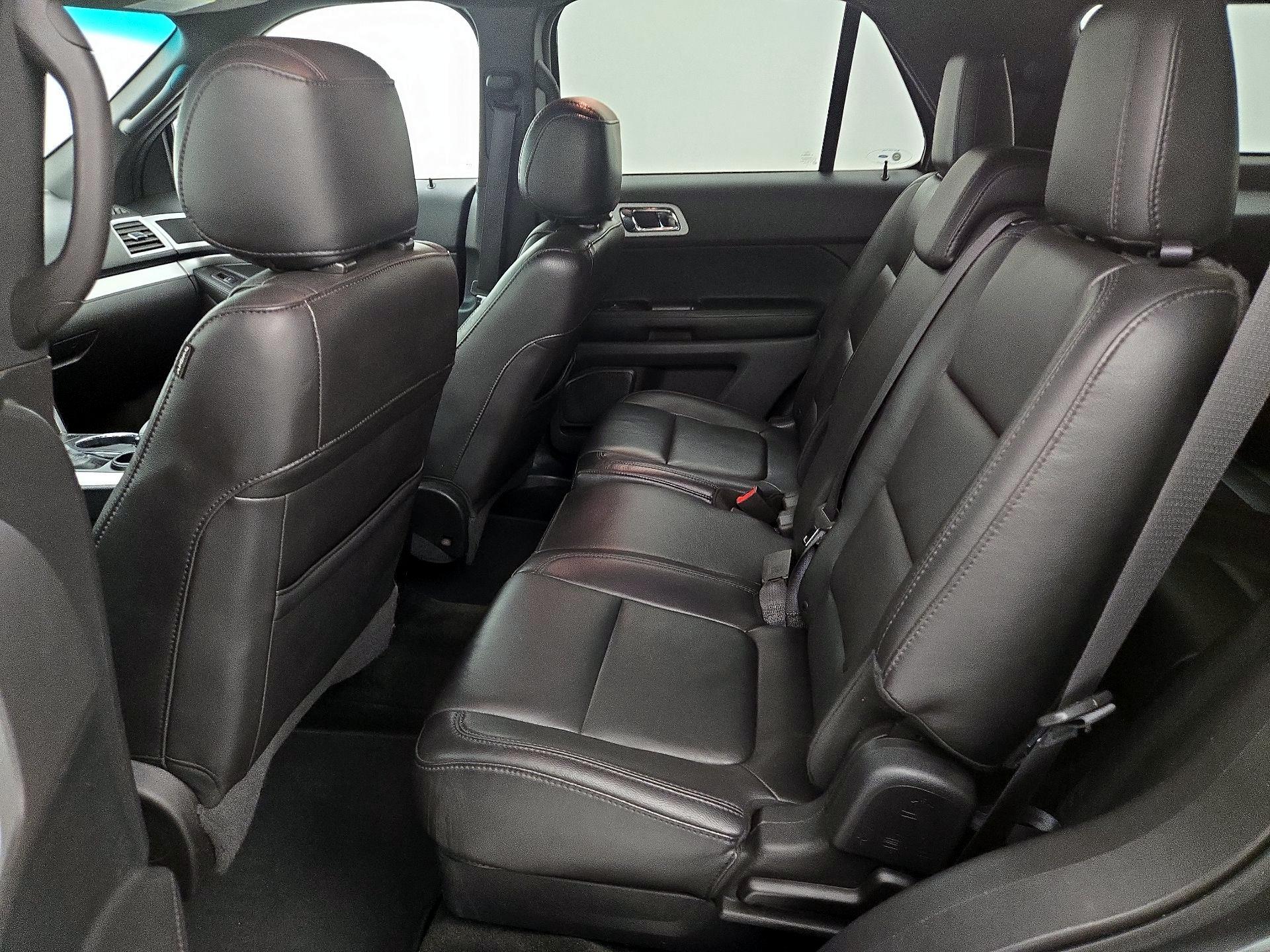 Thumbnail: 2015 Ford Explorer - 19