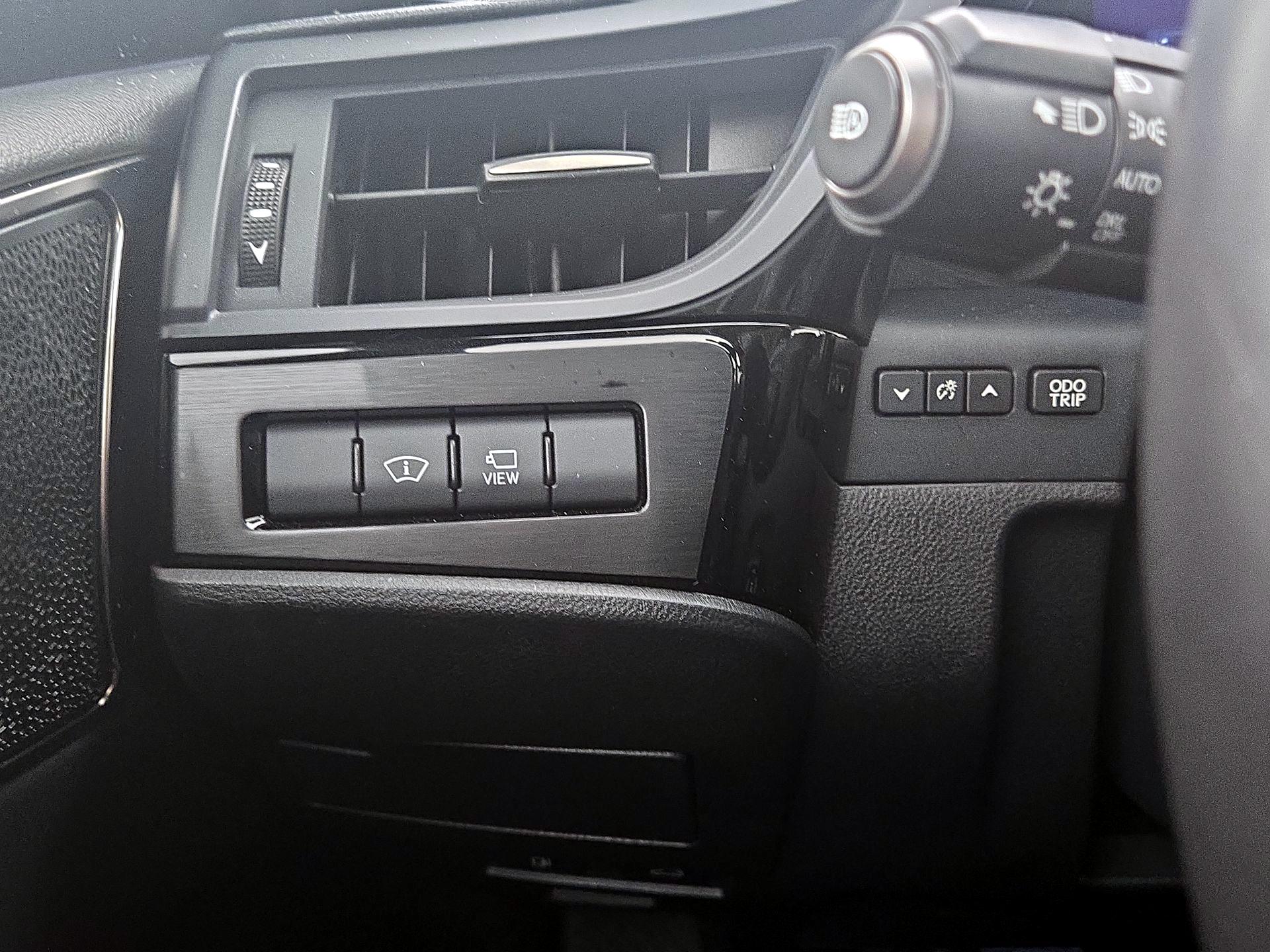 Thumbnail: 2023 Lexus ES - 13