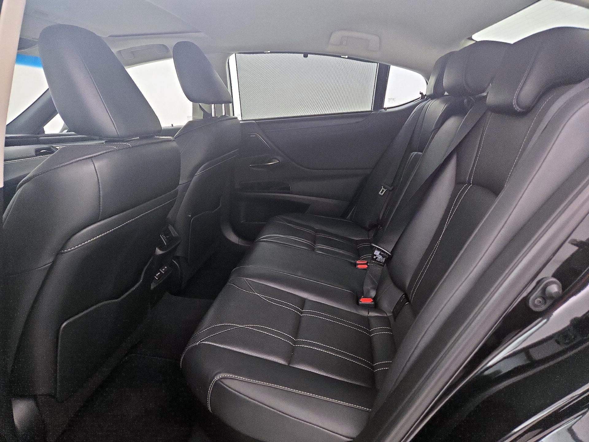 Thumbnail: 2023 Lexus ES - 20