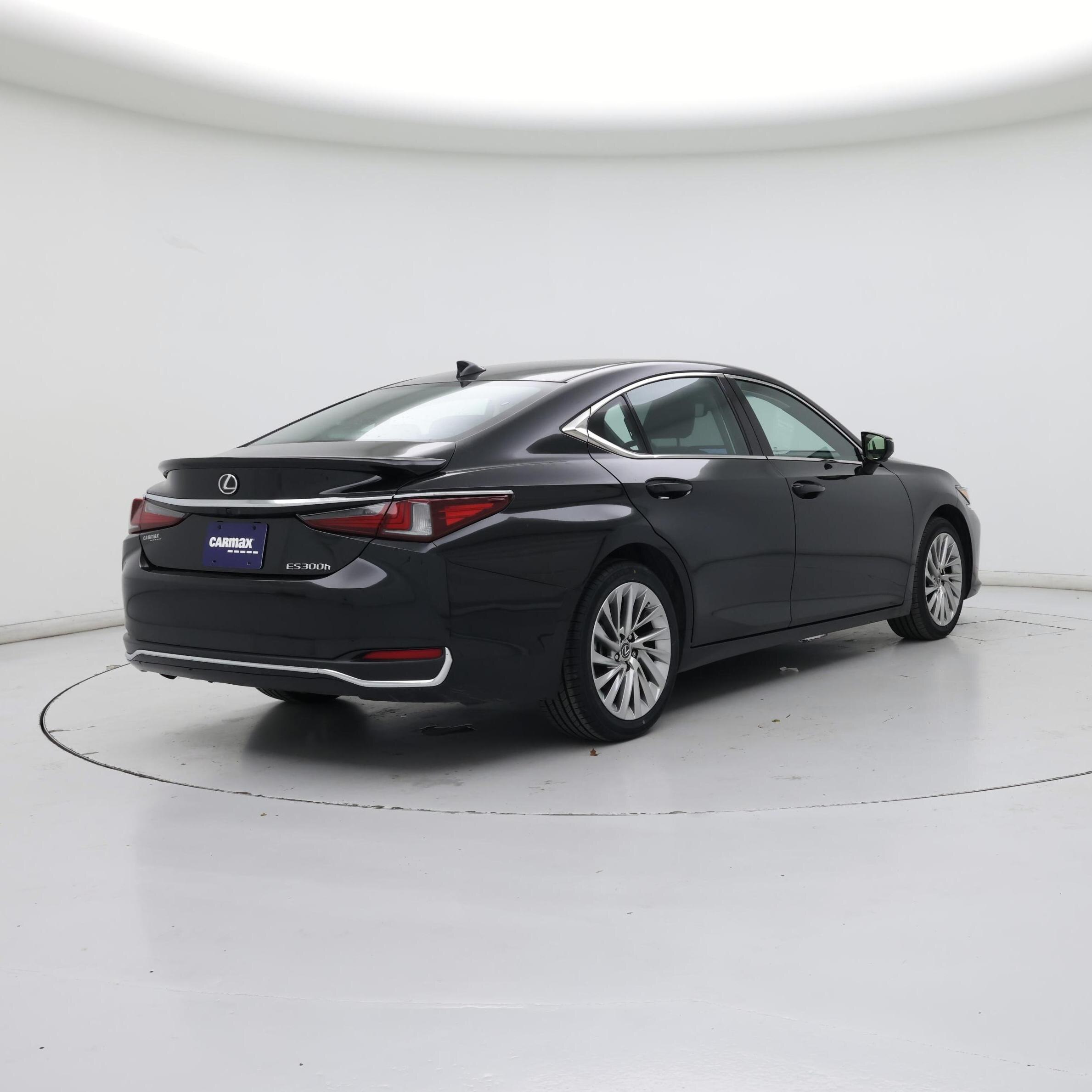 Thumbnail: 2023 Lexus ES - 8