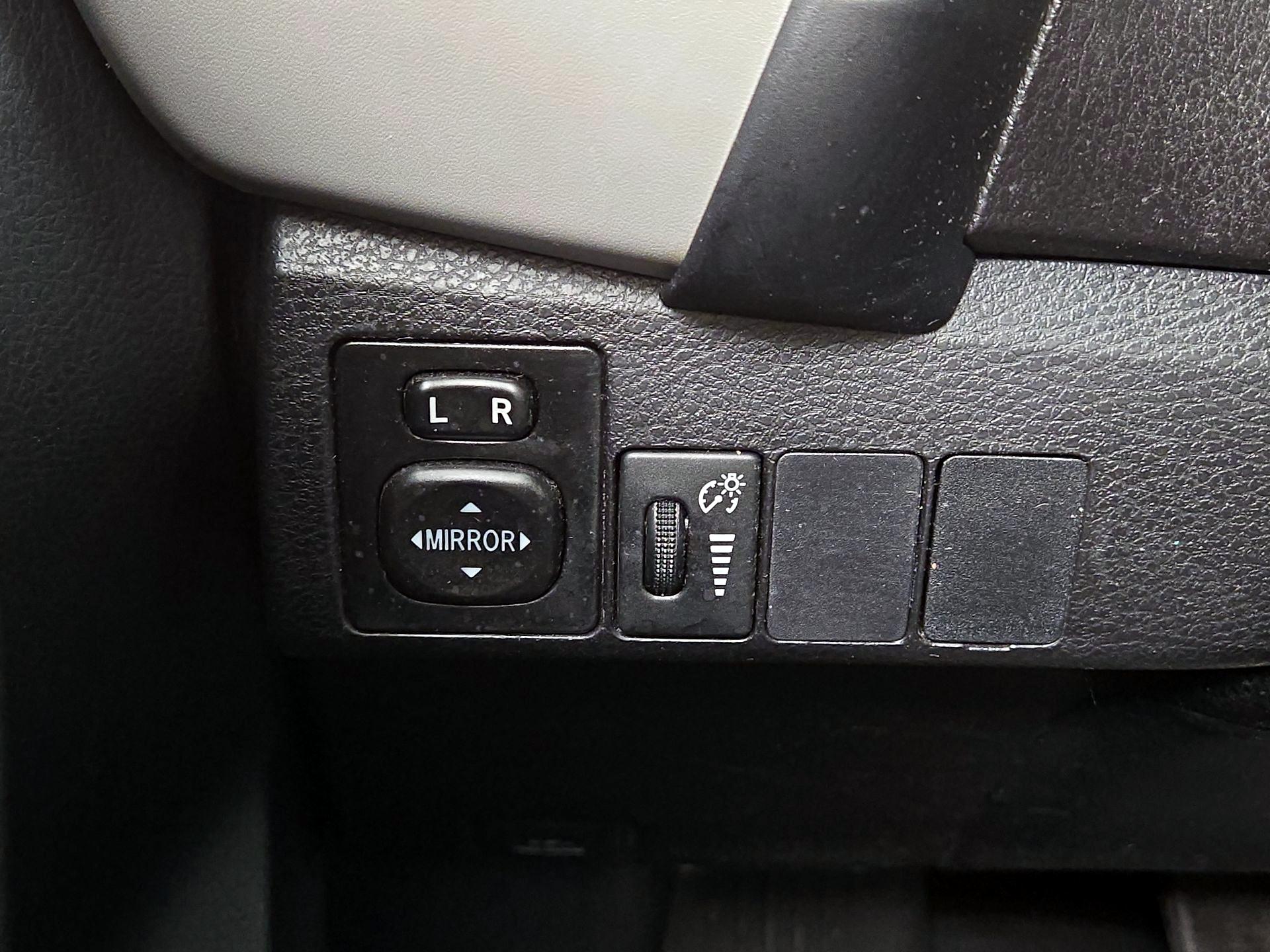 Thumbnail: 2018 Toyota Corolla - 13