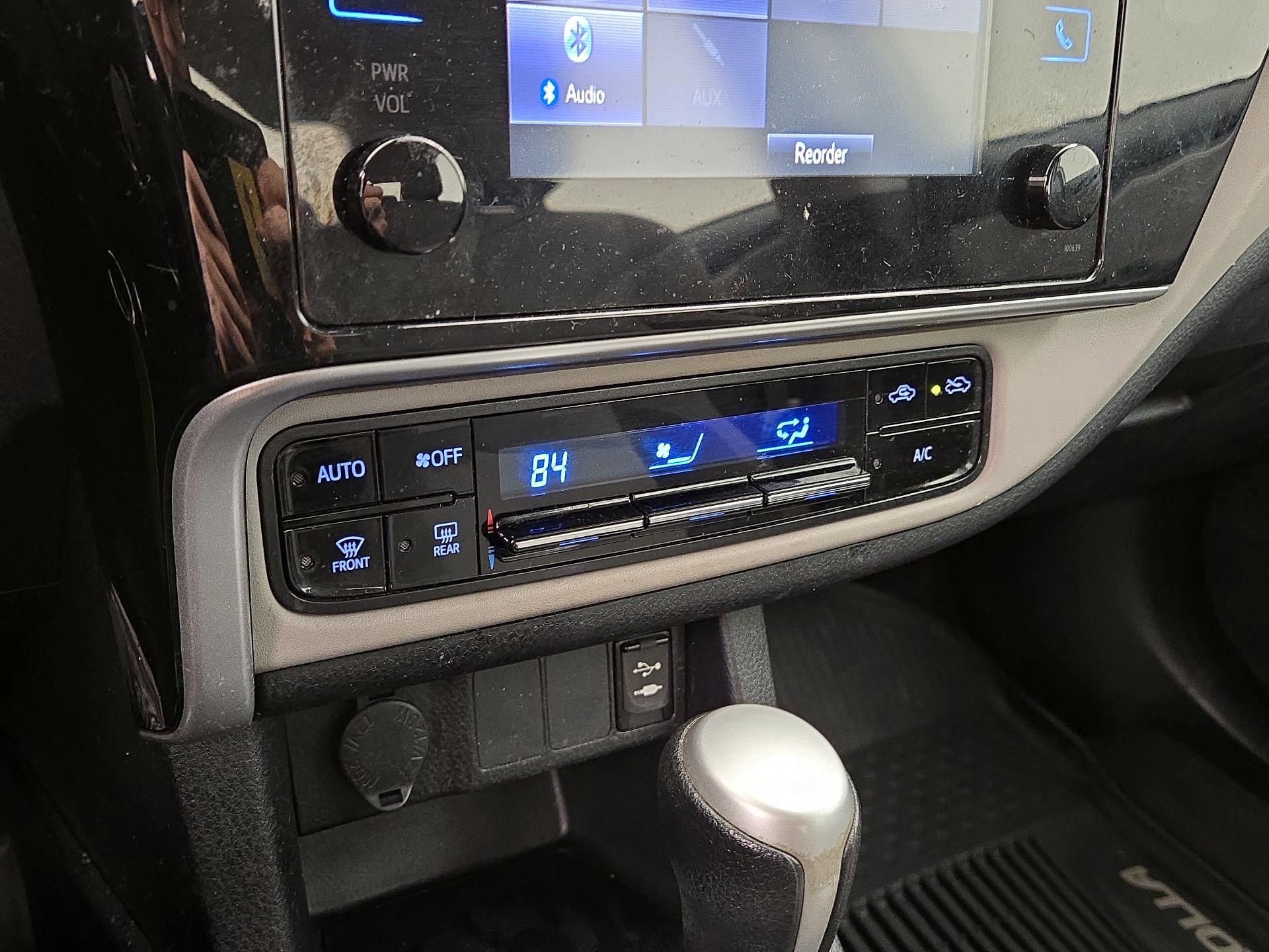 Thumbnail: 2018 Toyota Corolla - 16