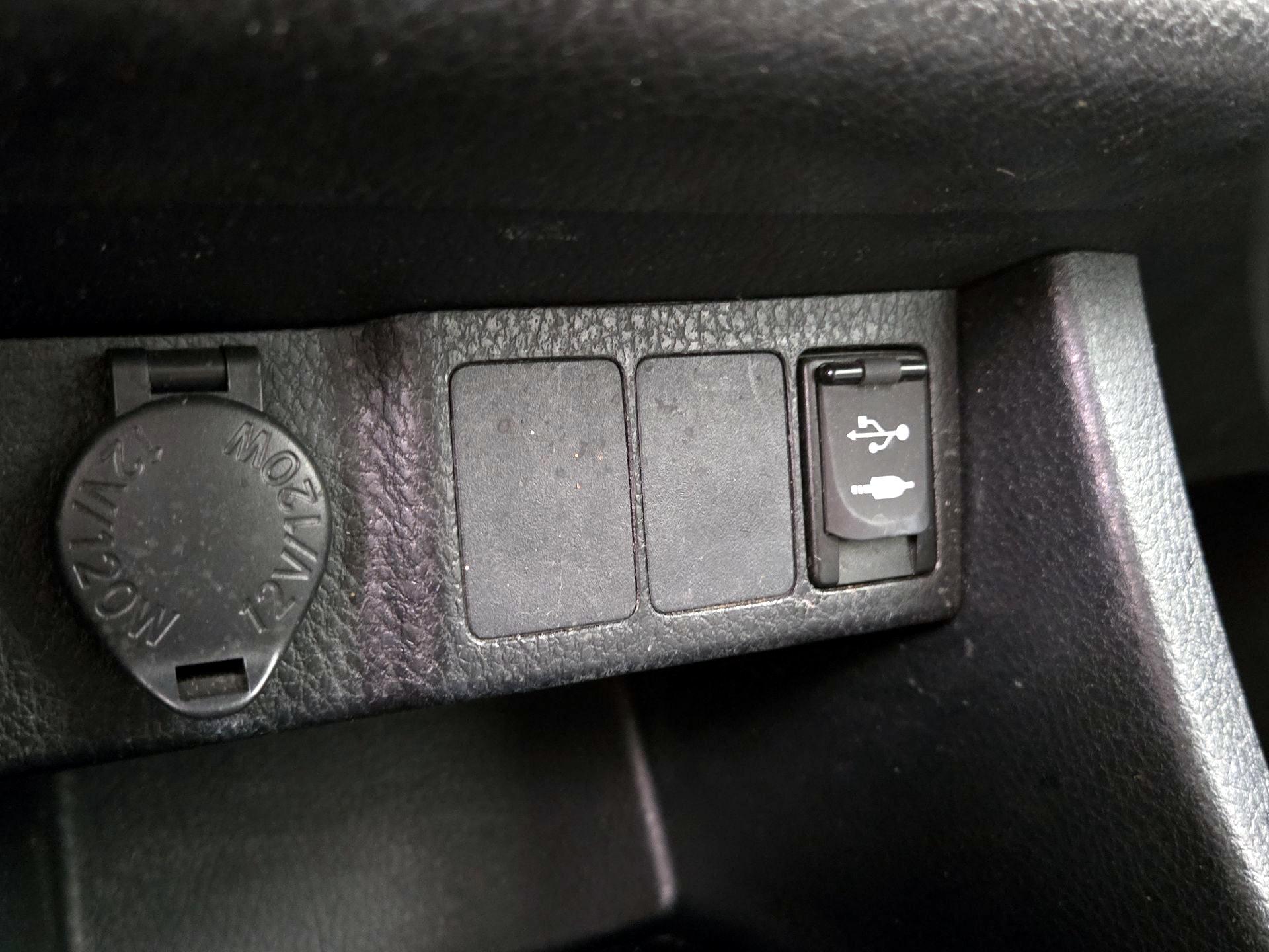 Thumbnail: 2018 Toyota Corolla - 18