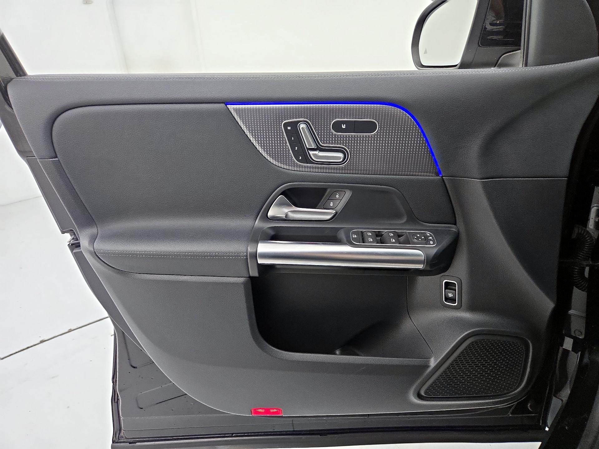 Thumbnail: 2021 Mercedes-Benz GLA - 12