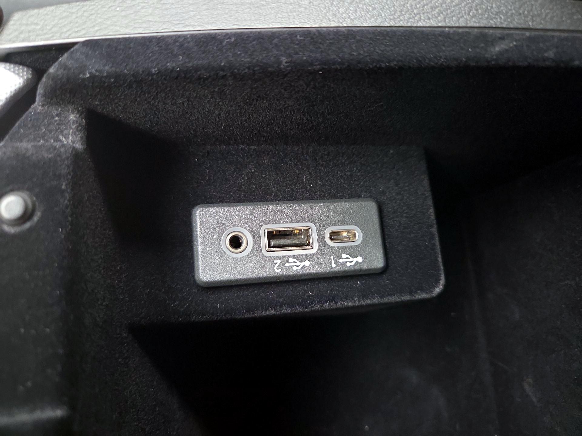 Thumbnail: 2021 INFINITI Q50 - 18