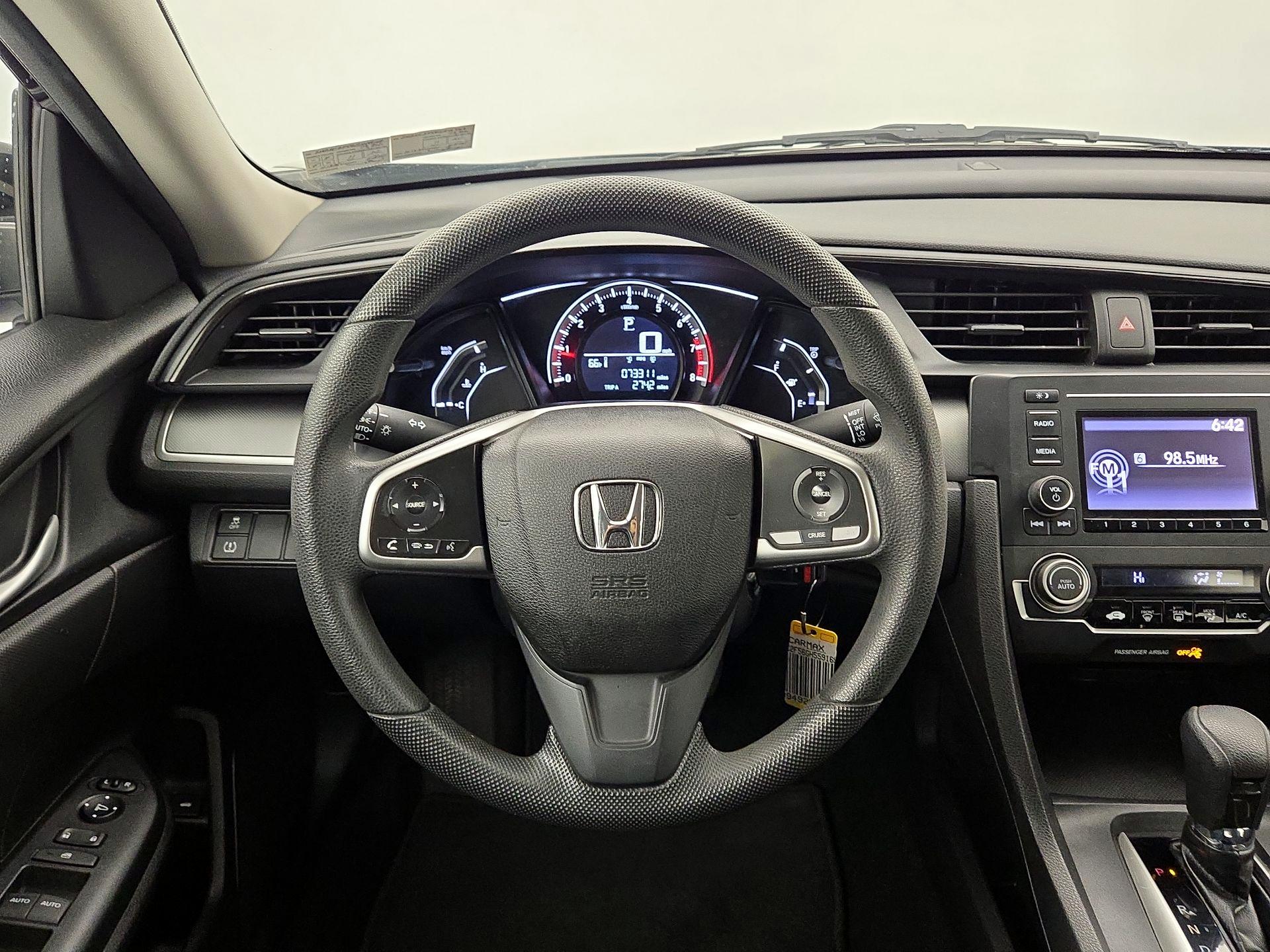 Thumbnail: 2016 Honda Civic - 10