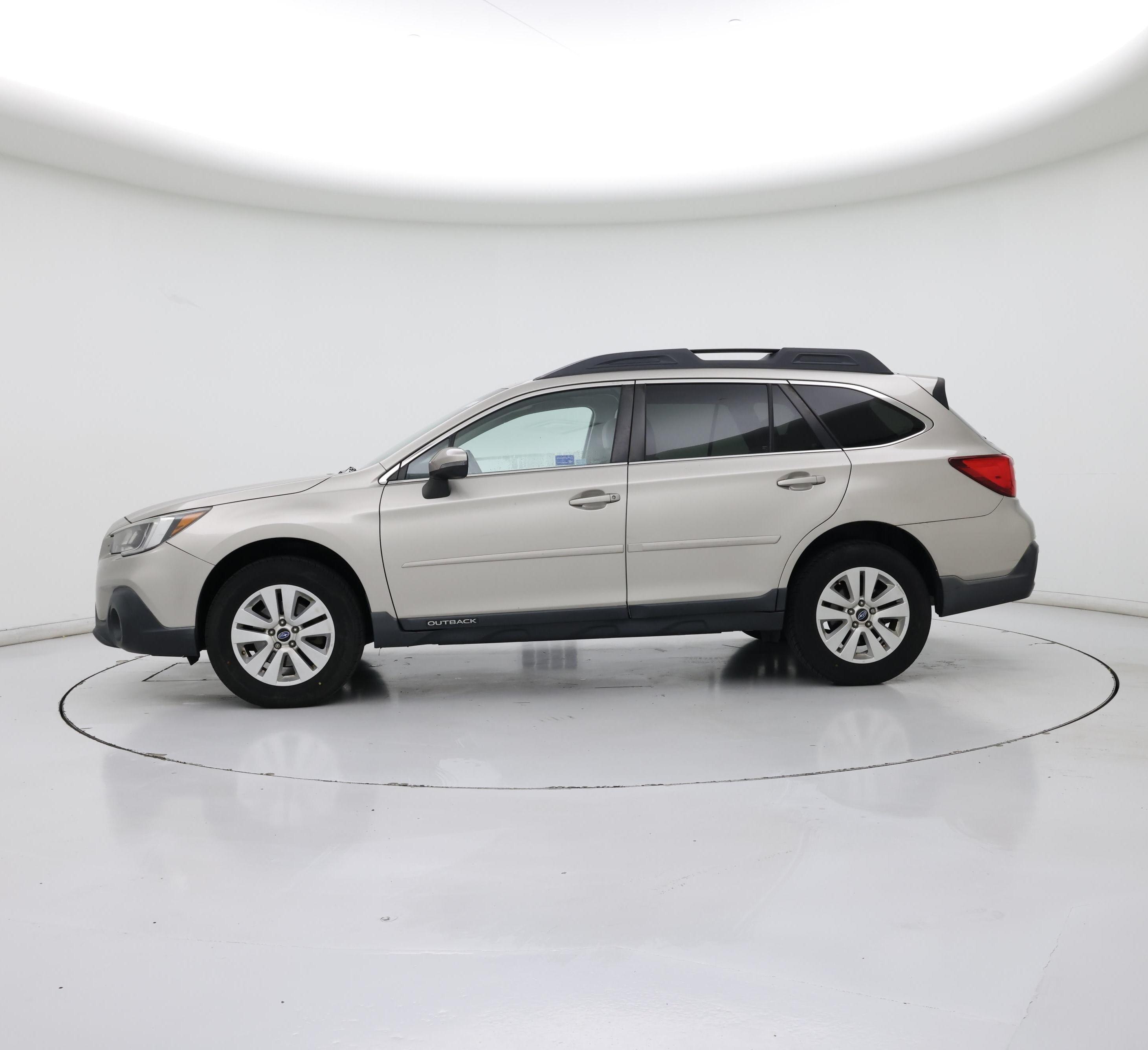 Thumbnail: 2019 Subaru Outback - 3