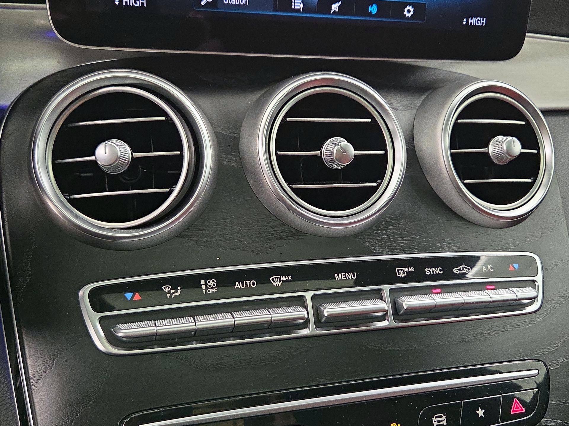 Thumbnail: 2021 Mercedes-Benz GLC - 16