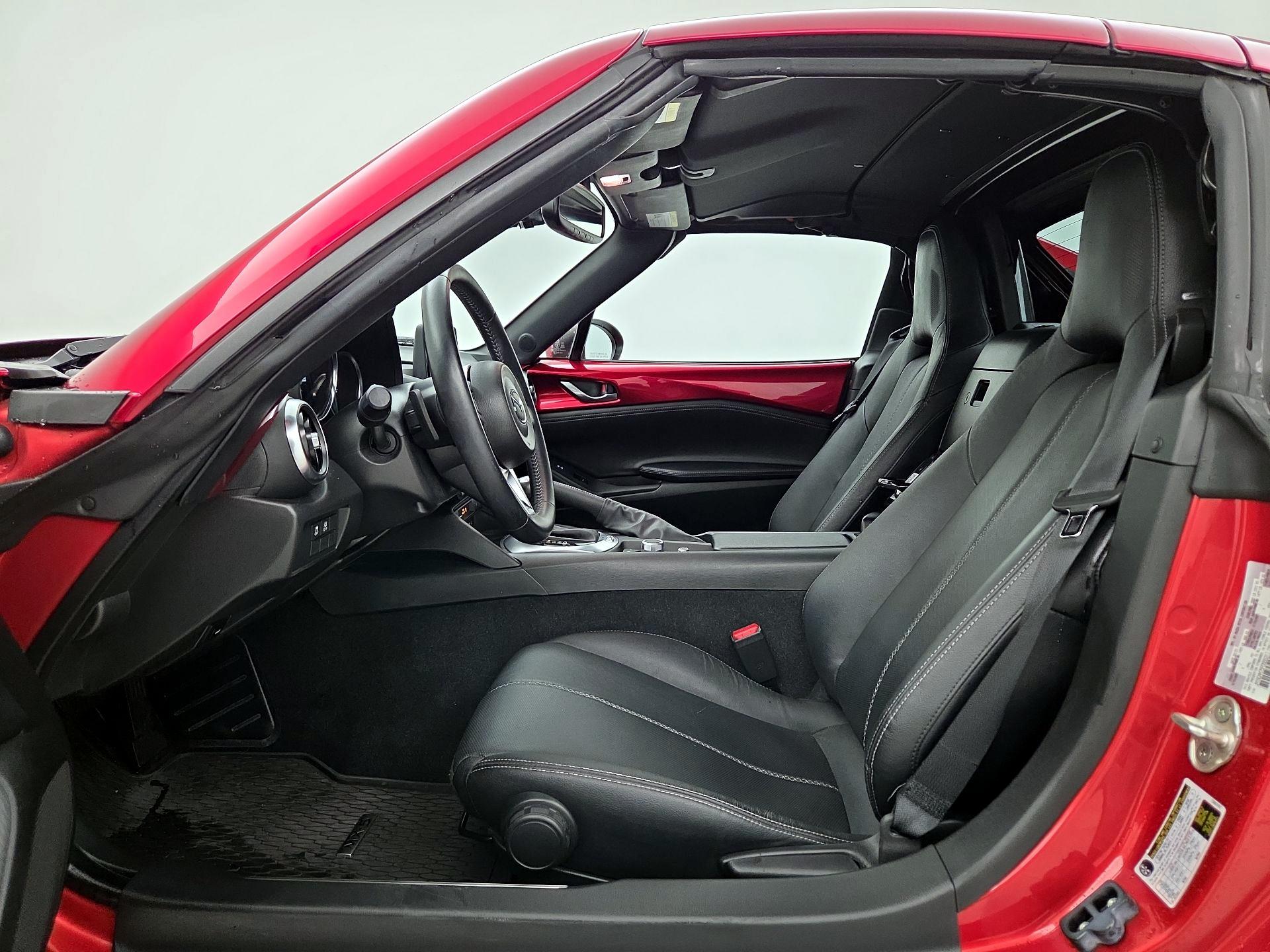 Thumbnail: 2023 Mazda MX-5 Miata - 11