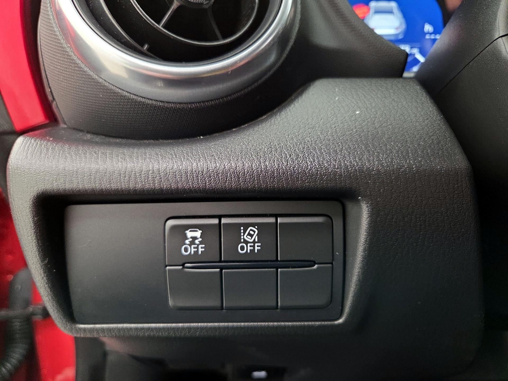 Thumbnail: 2023 Mazda MX-5 Miata - 13