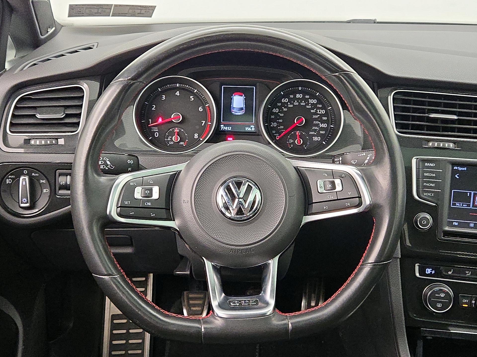 Thumbnail: 2017 Volkswagen Golf - 10