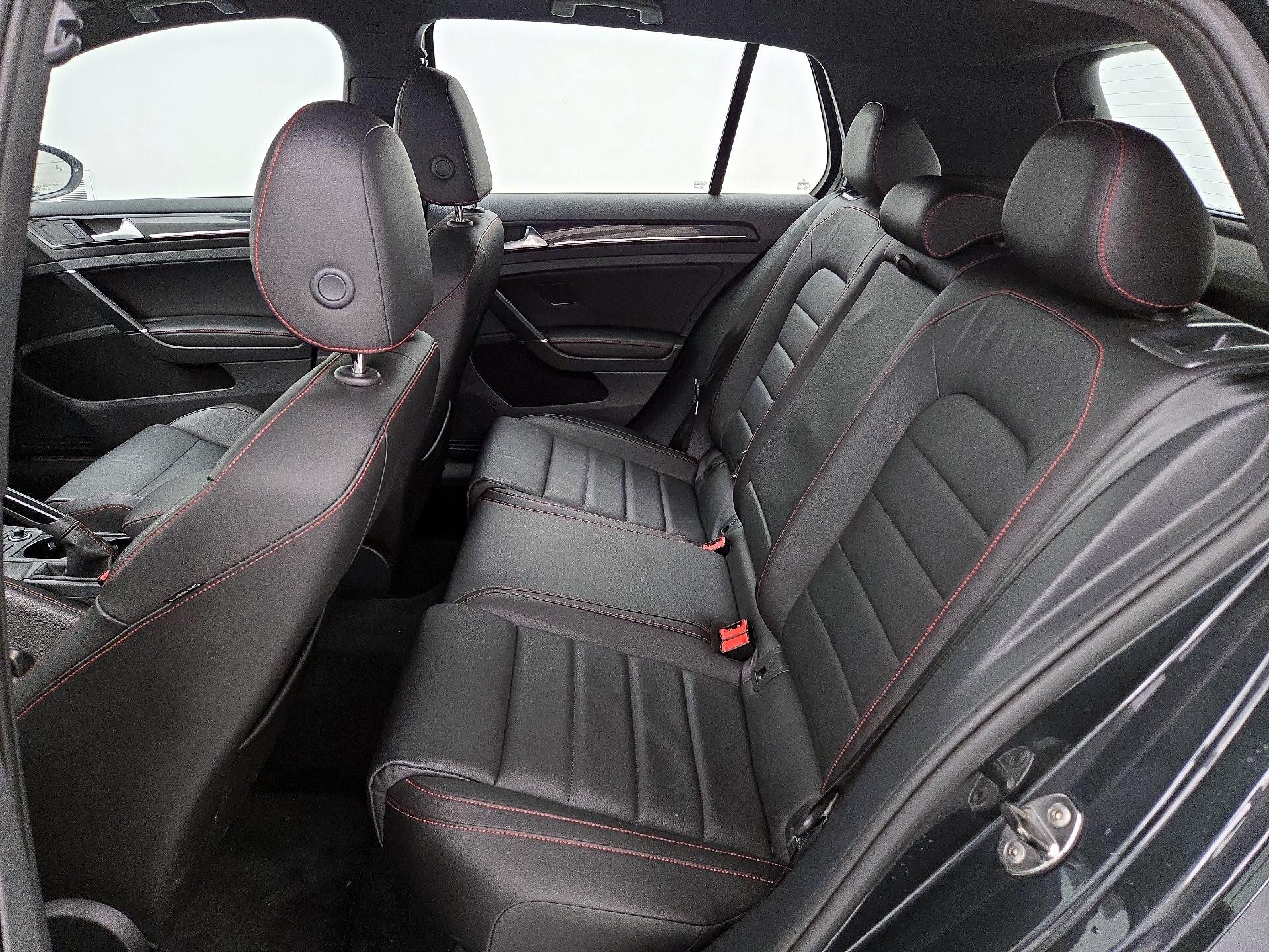 Thumbnail: 2017 Volkswagen Golf - 19