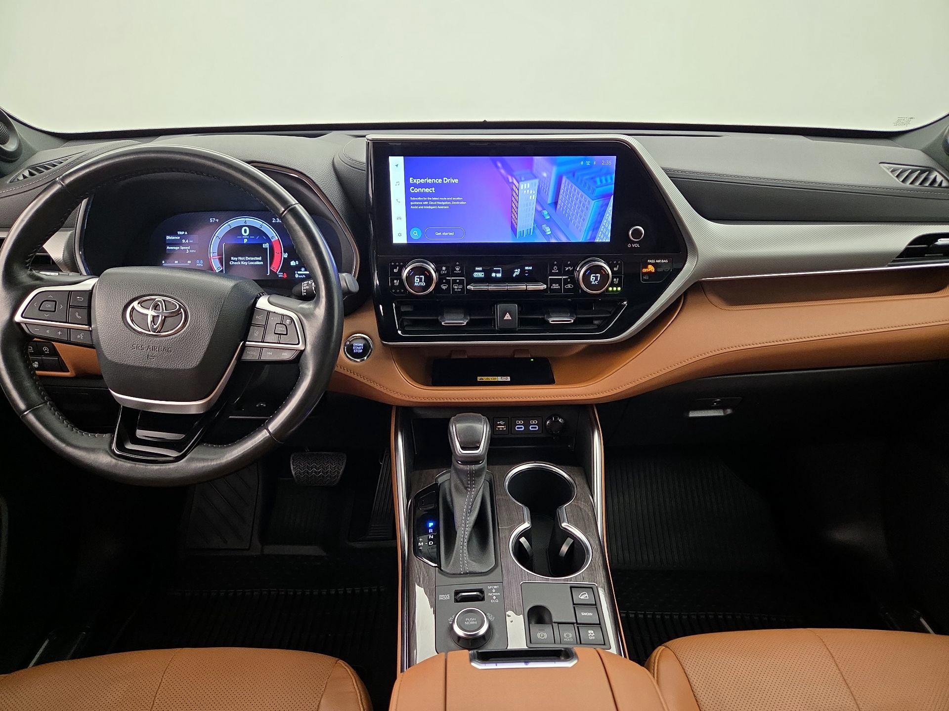 Thumbnail: 2023 Toyota Highlander - 9