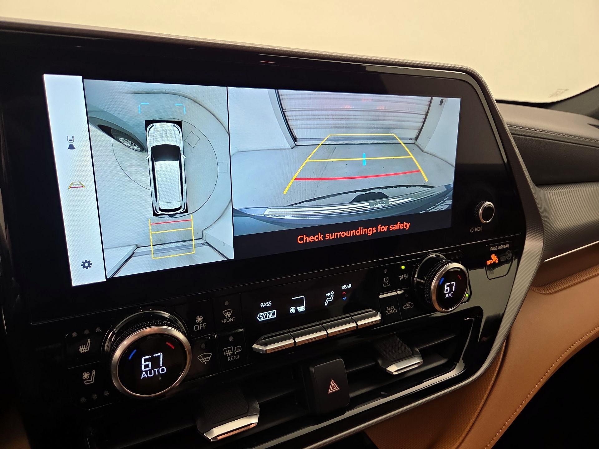 Thumbnail: 2023 Toyota Highlander - 14