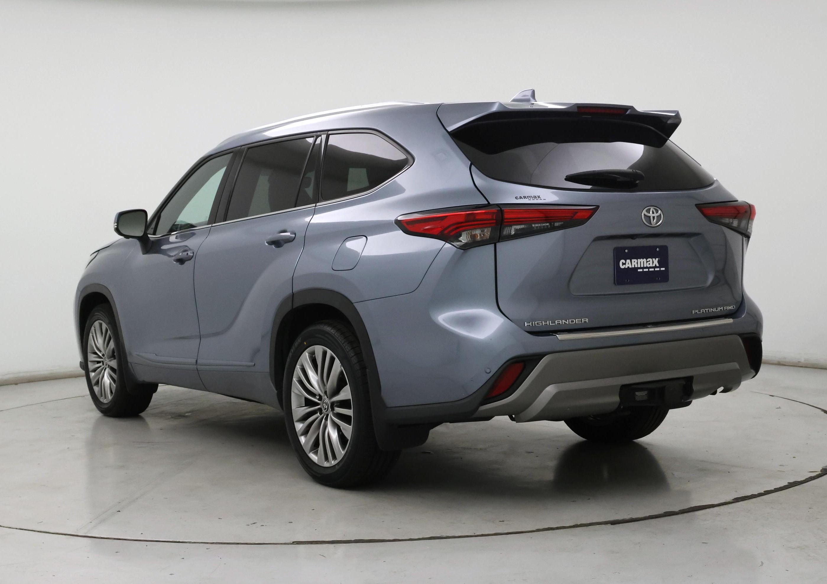 Thumbnail: 2023 Toyota Highlander - 2