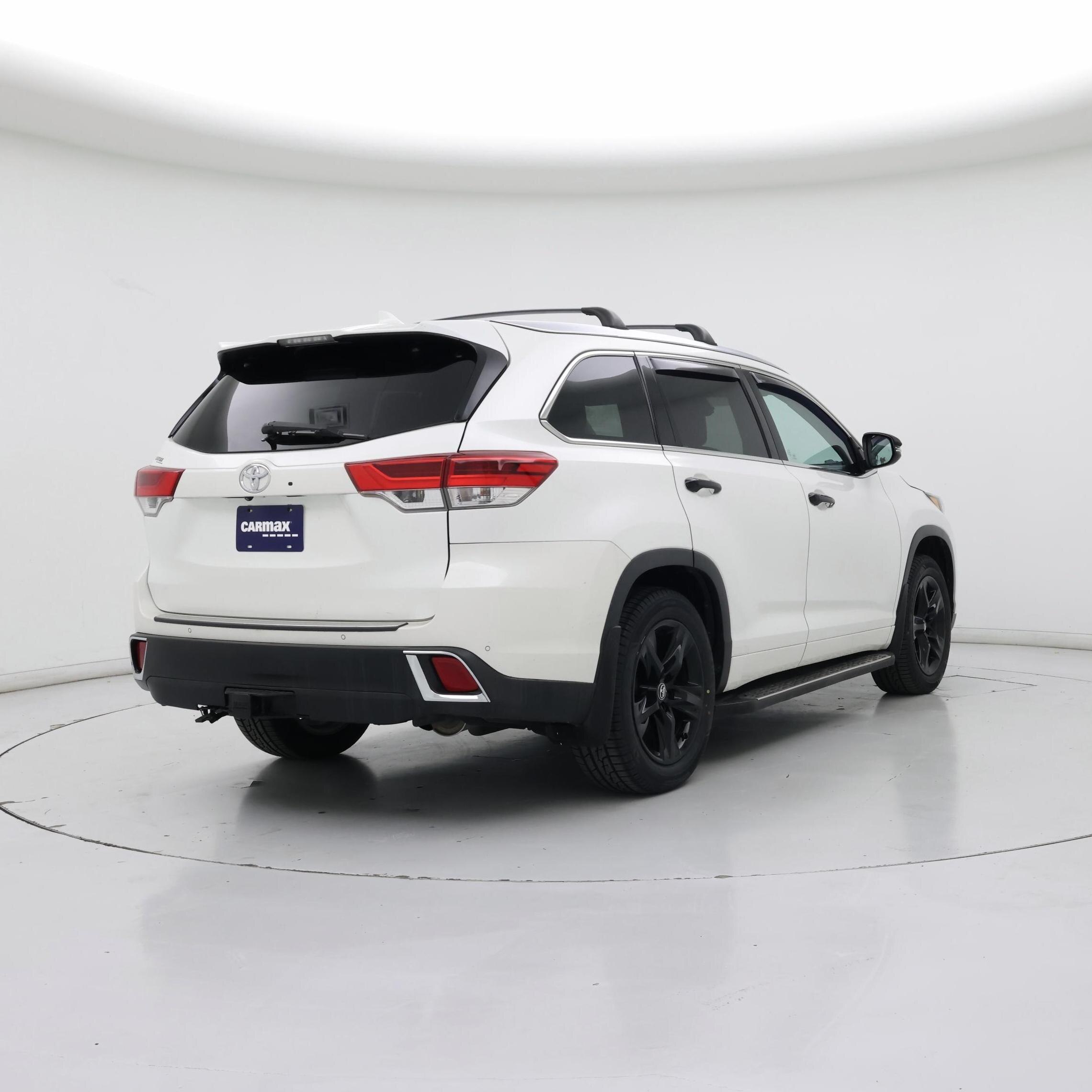 Thumbnail: 2017 Toyota Highlander - 8