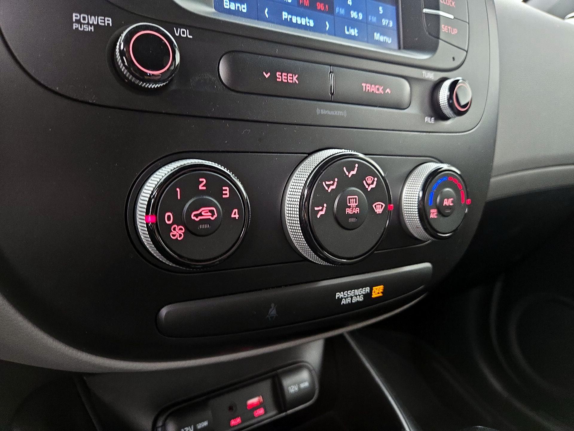 Thumbnail: 2019 Kia Soul - 16