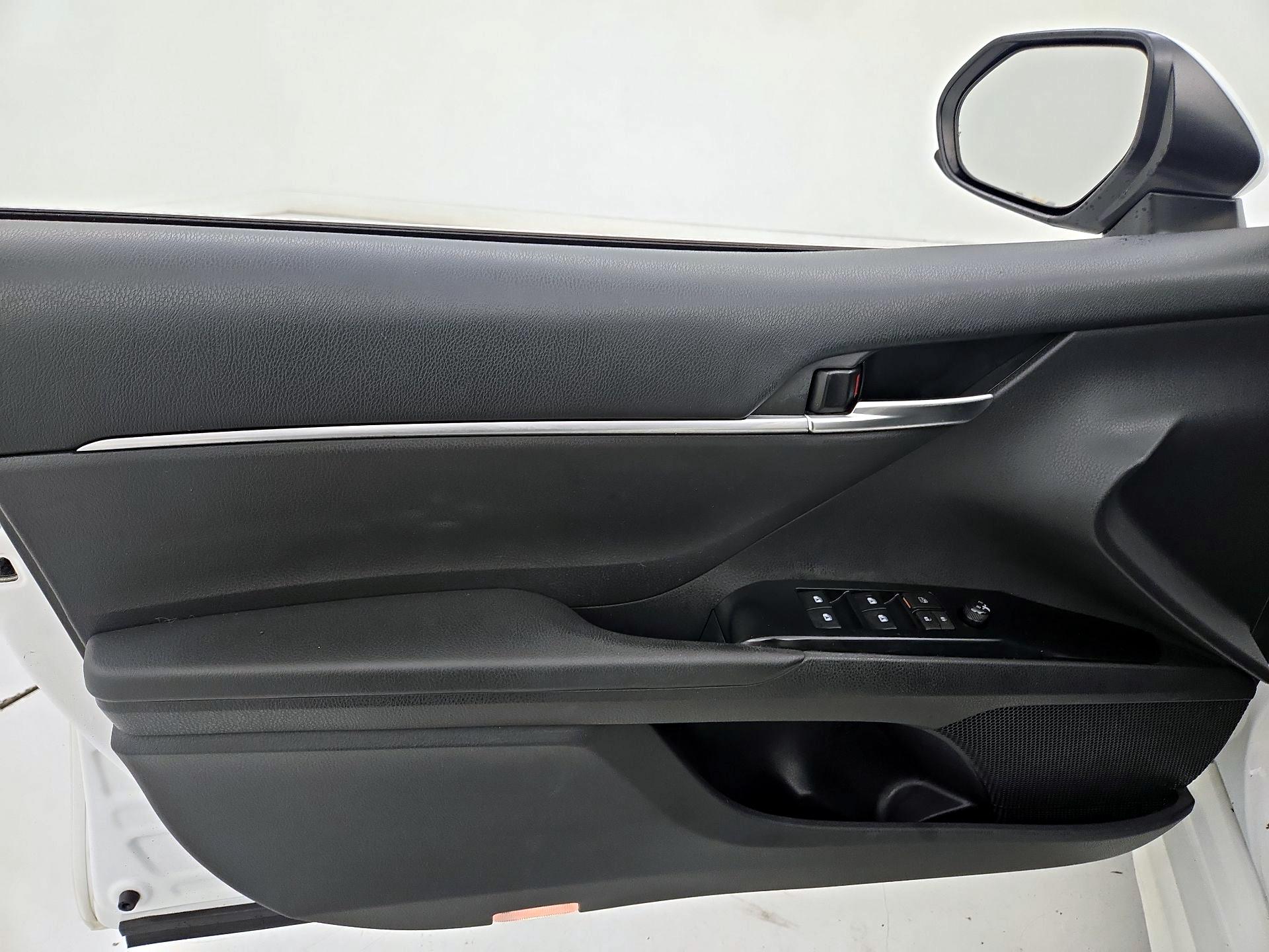 Thumbnail: 2018 Toyota Camry - 12