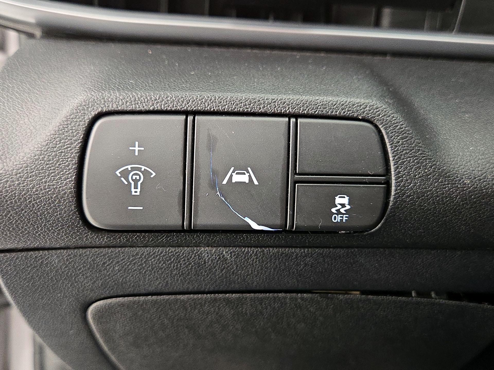 Thumbnail: 2023 Hyundai Elantra - 14