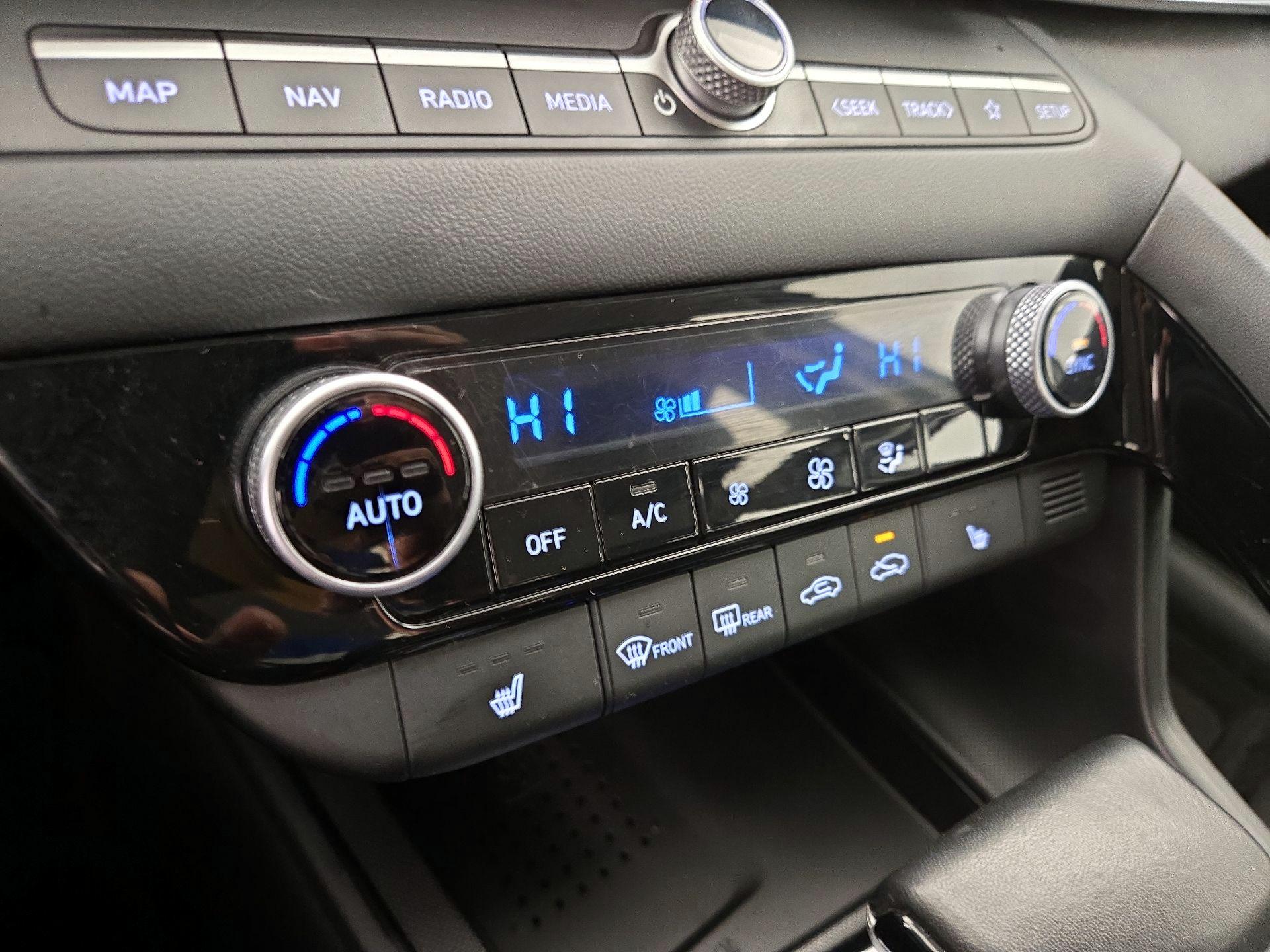 Thumbnail: 2023 Hyundai Elantra - 17