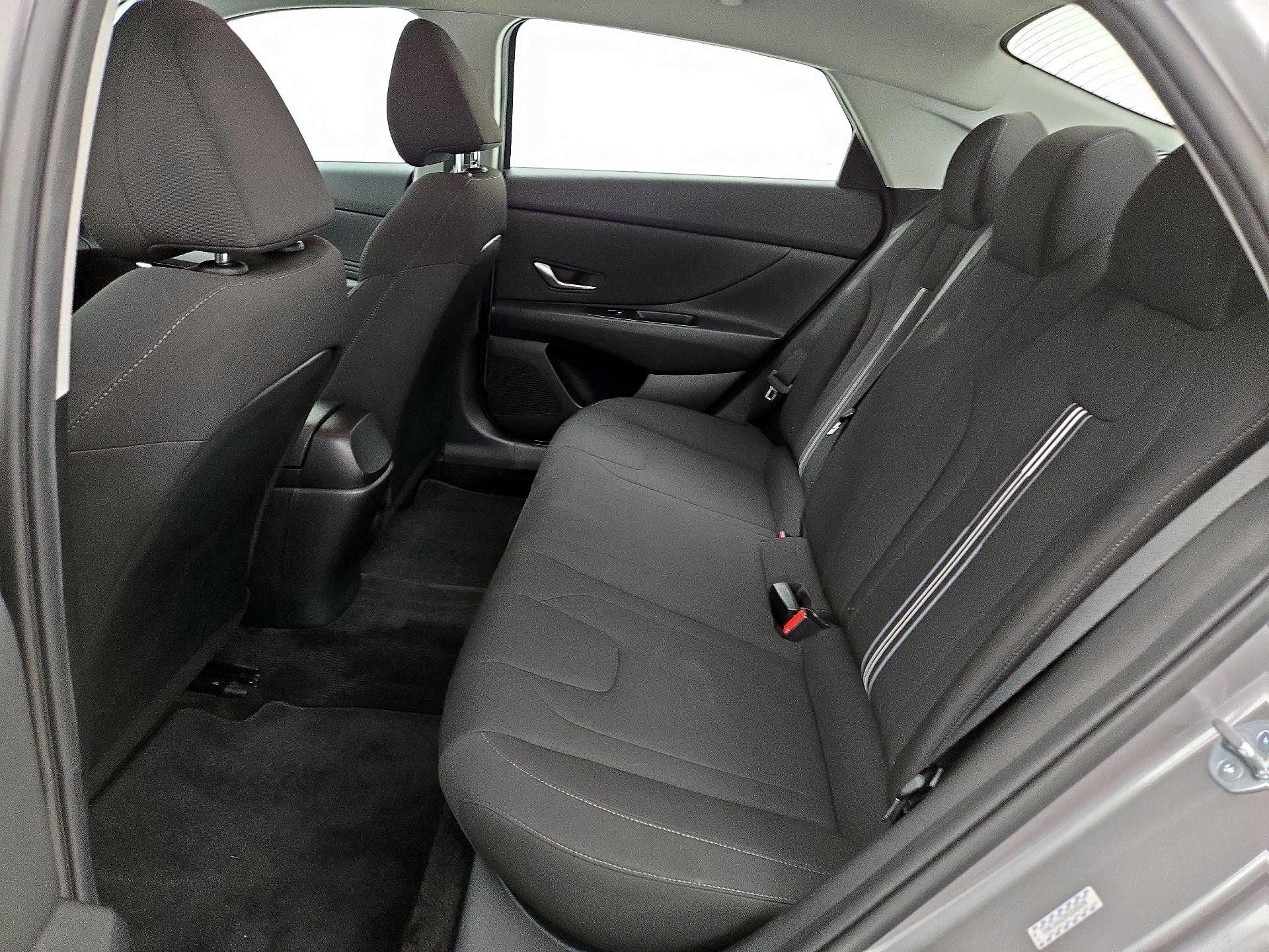 Thumbnail: 2023 Hyundai Elantra - 20