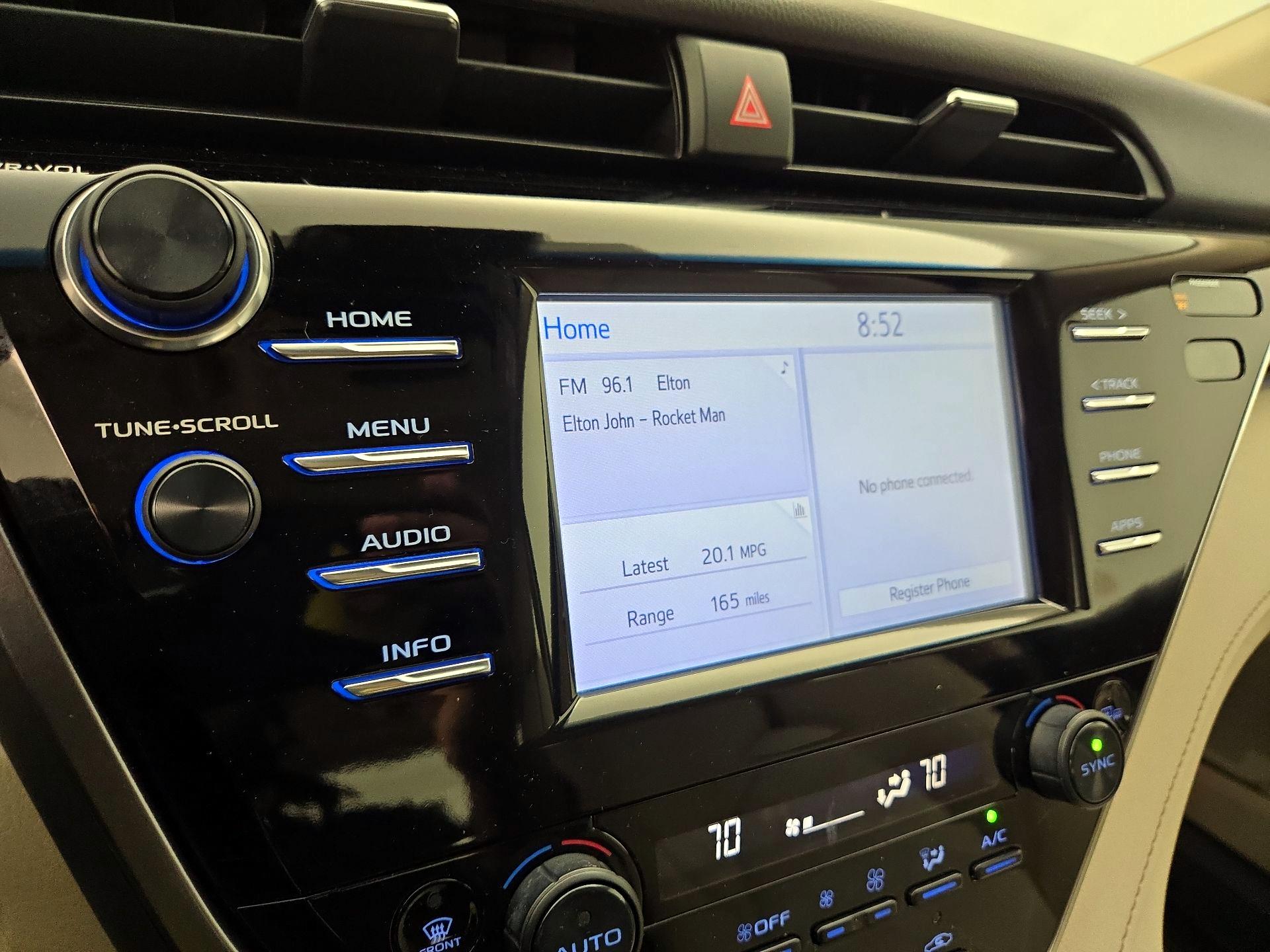 Thumbnail: 2018 Toyota Camry - 15