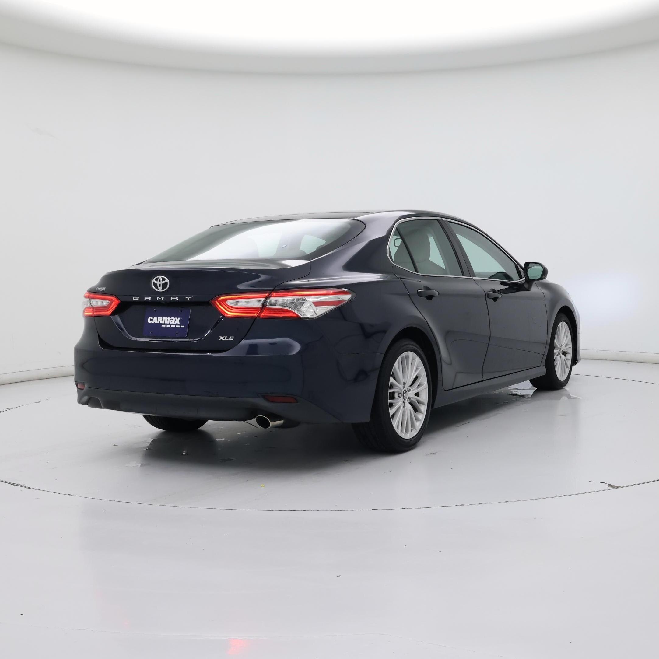 Thumbnail: 2018 Toyota Camry - 8