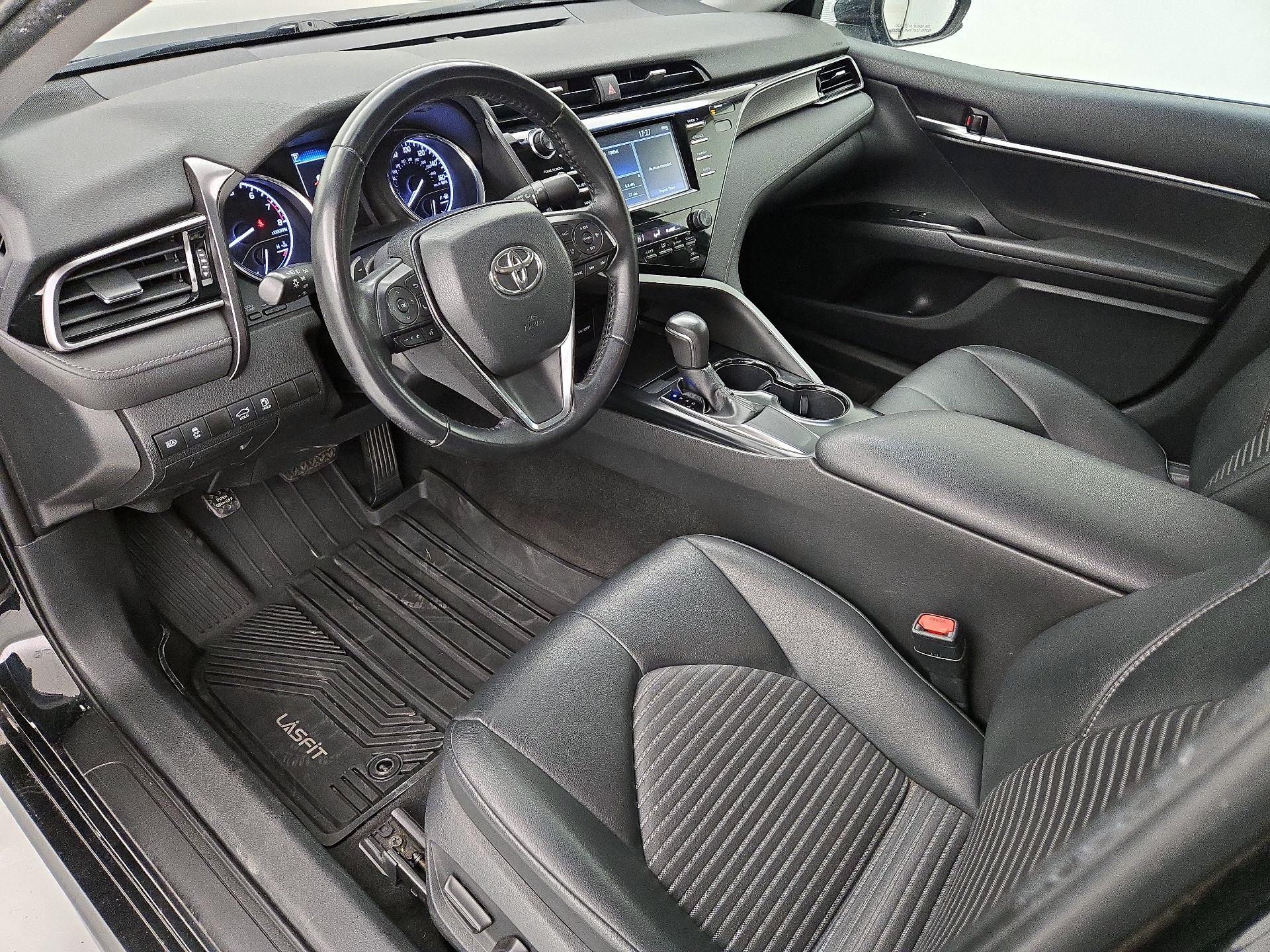 Thumbnail: 2019 Toyota Camry - 11