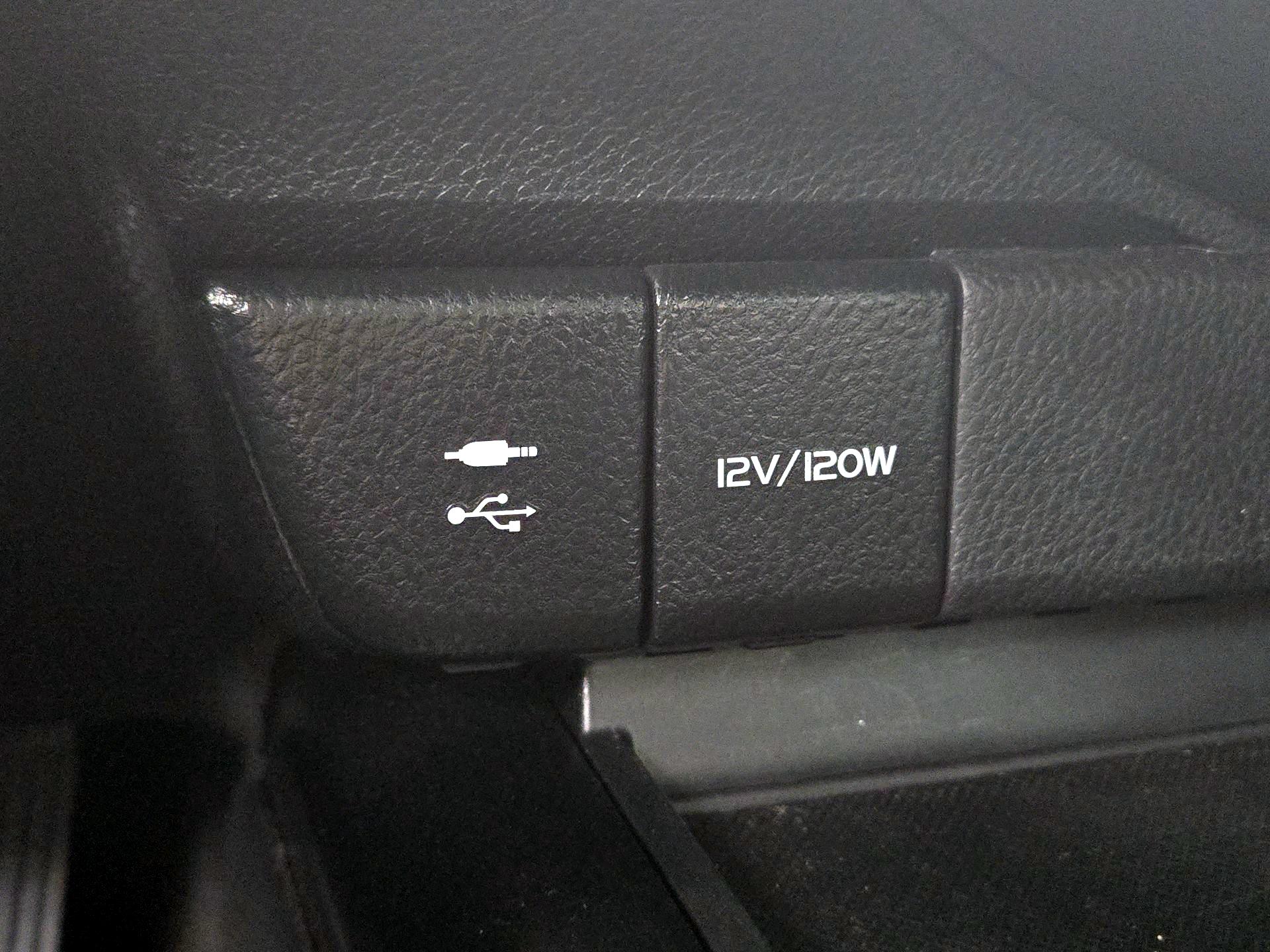 Thumbnail: 2019 Toyota Camry - 18