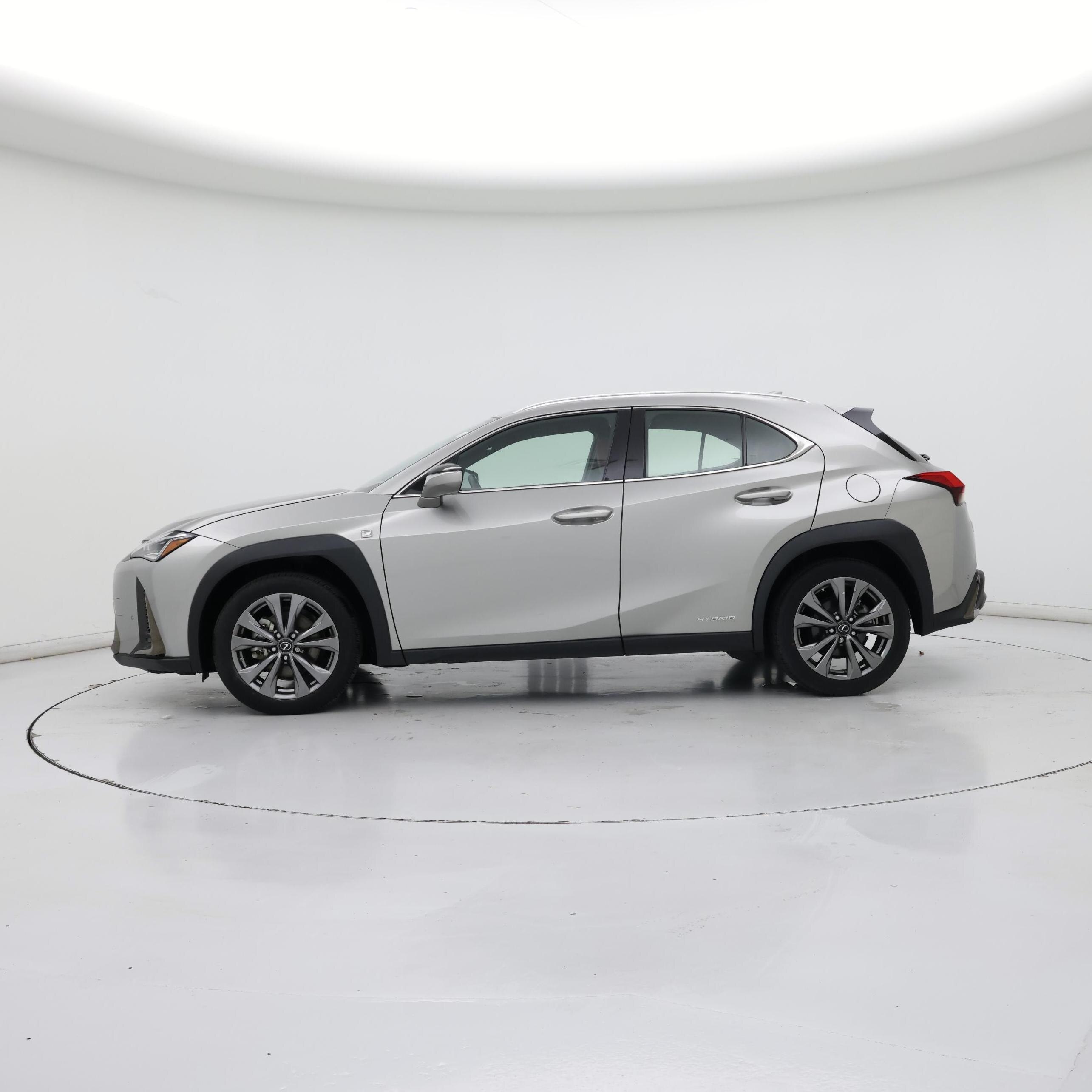 Thumbnail: 2020 Lexus UX - 3