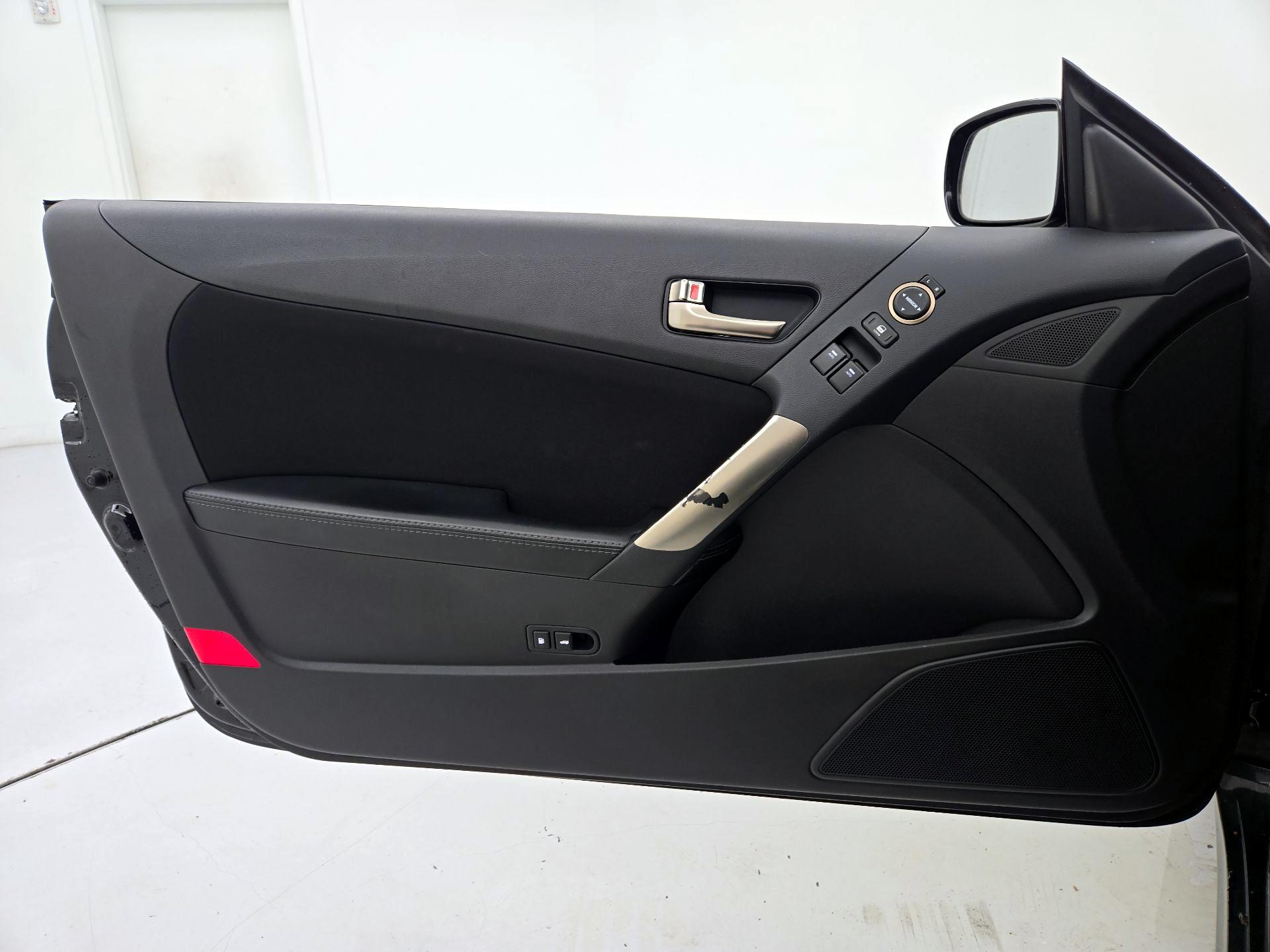 Thumbnail: 2016 Hyundai Genesis - 12