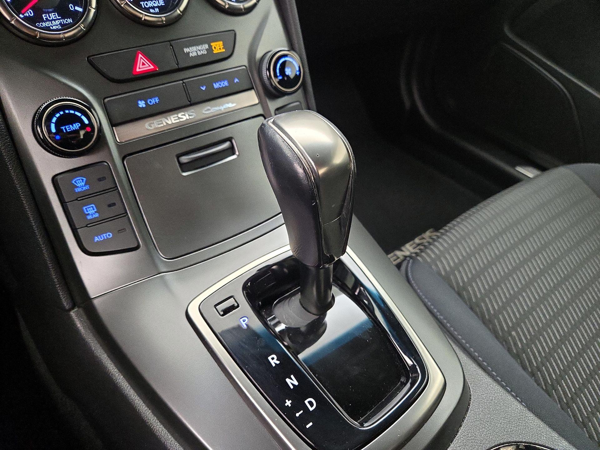 Thumbnail: 2016 Hyundai Genesis - 16