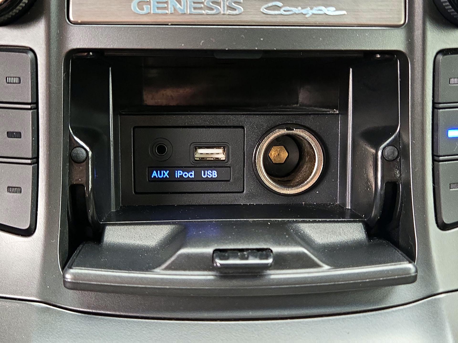 Thumbnail: 2016 Hyundai Genesis - 17