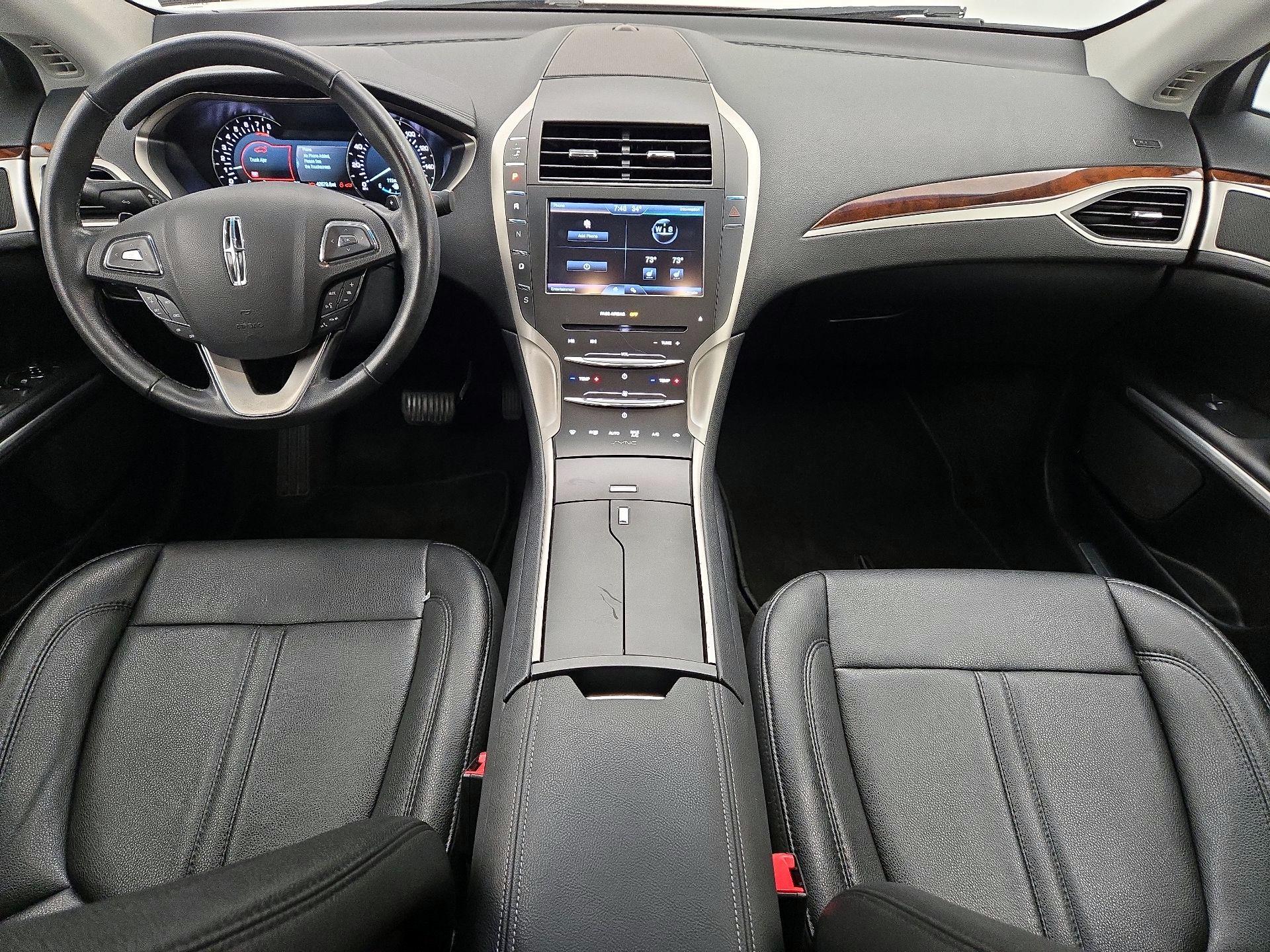 Thumbnail: 2015 Lincoln MKZ - 9