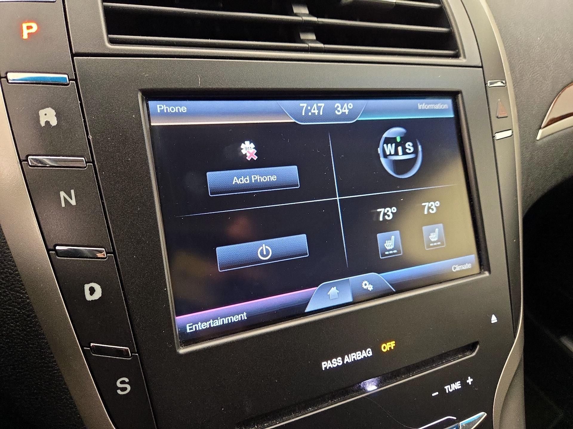 Thumbnail: 2015 Lincoln MKZ - 15