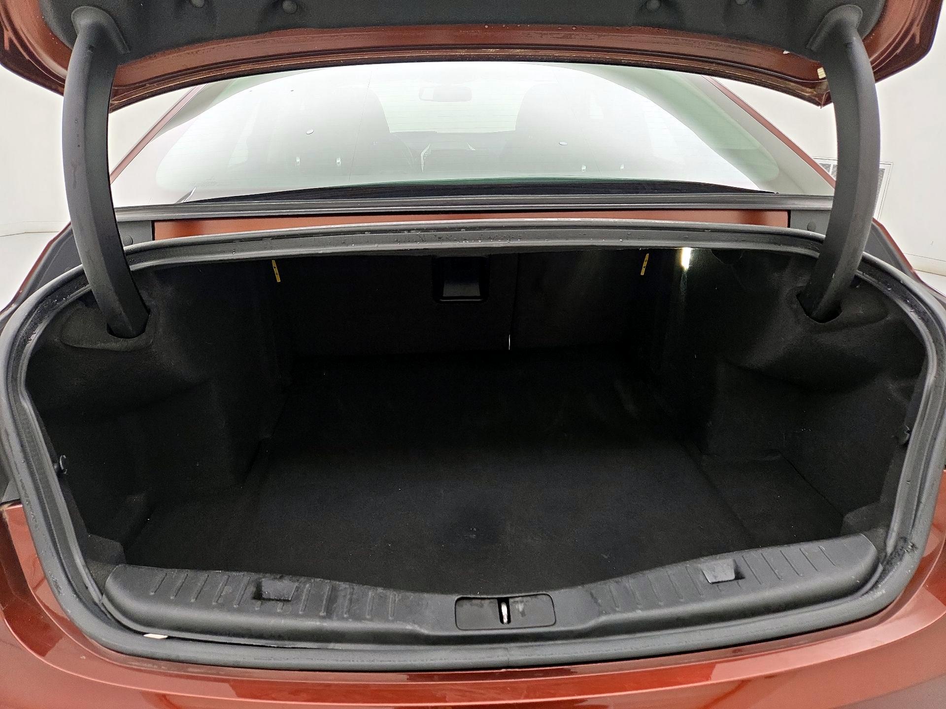 Thumbnail: 2015 Lincoln MKZ - 19