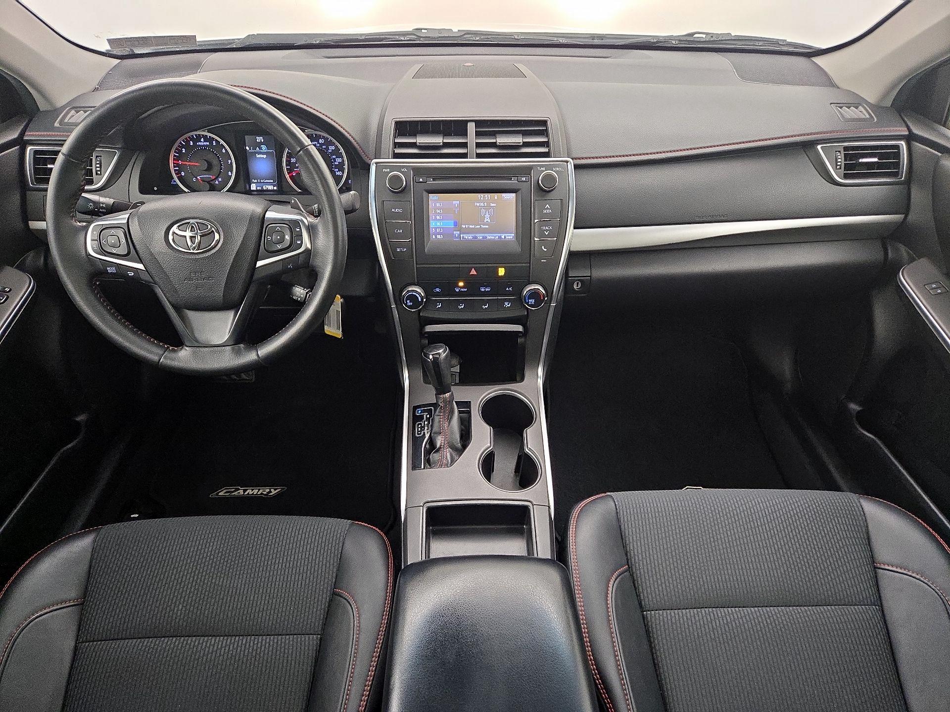 Thumbnail: 2017 Toyota Camry - 9