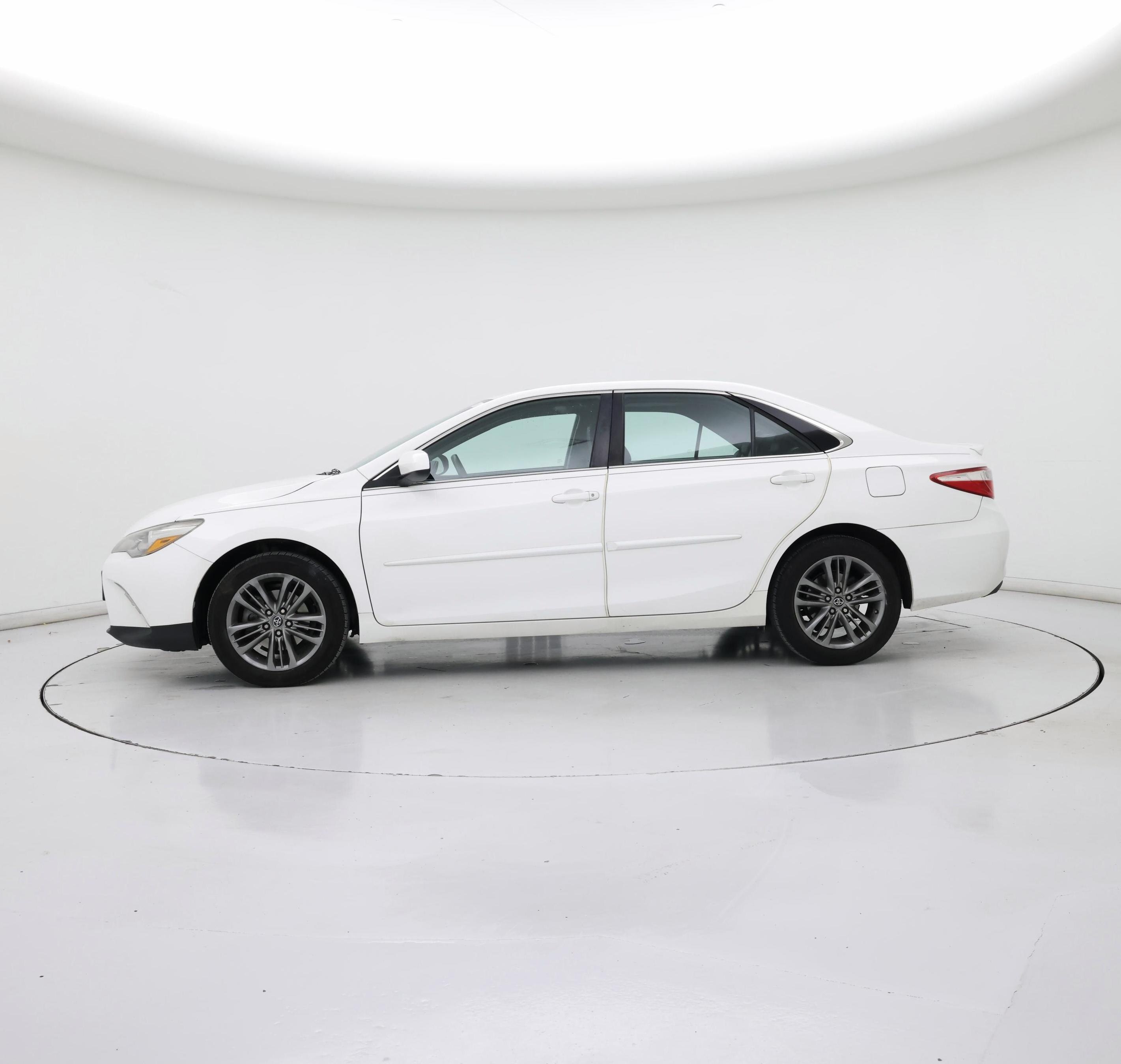 Thumbnail: 2017 Toyota Camry - 3