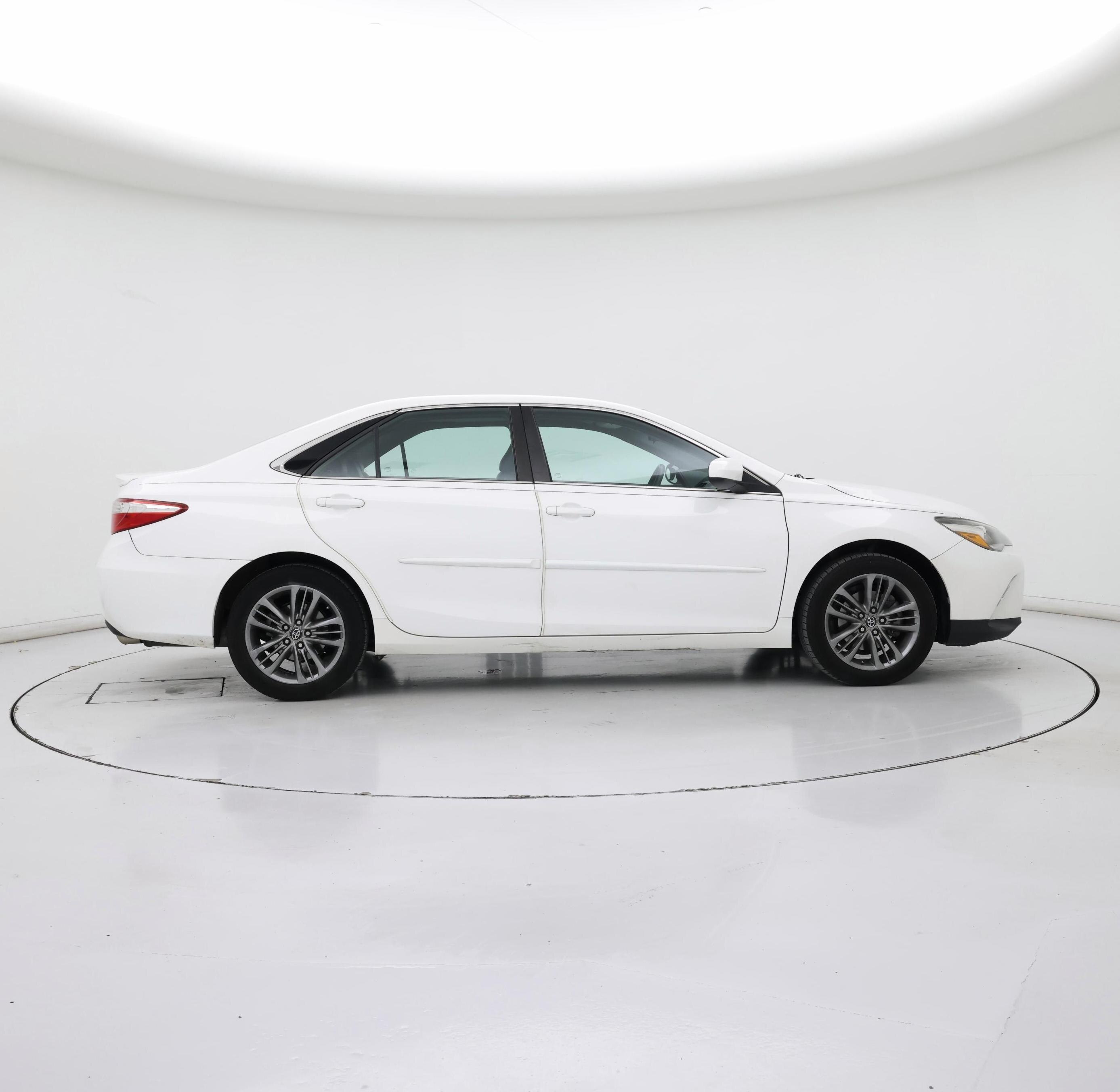 Thumbnail: 2017 Toyota Camry - 7