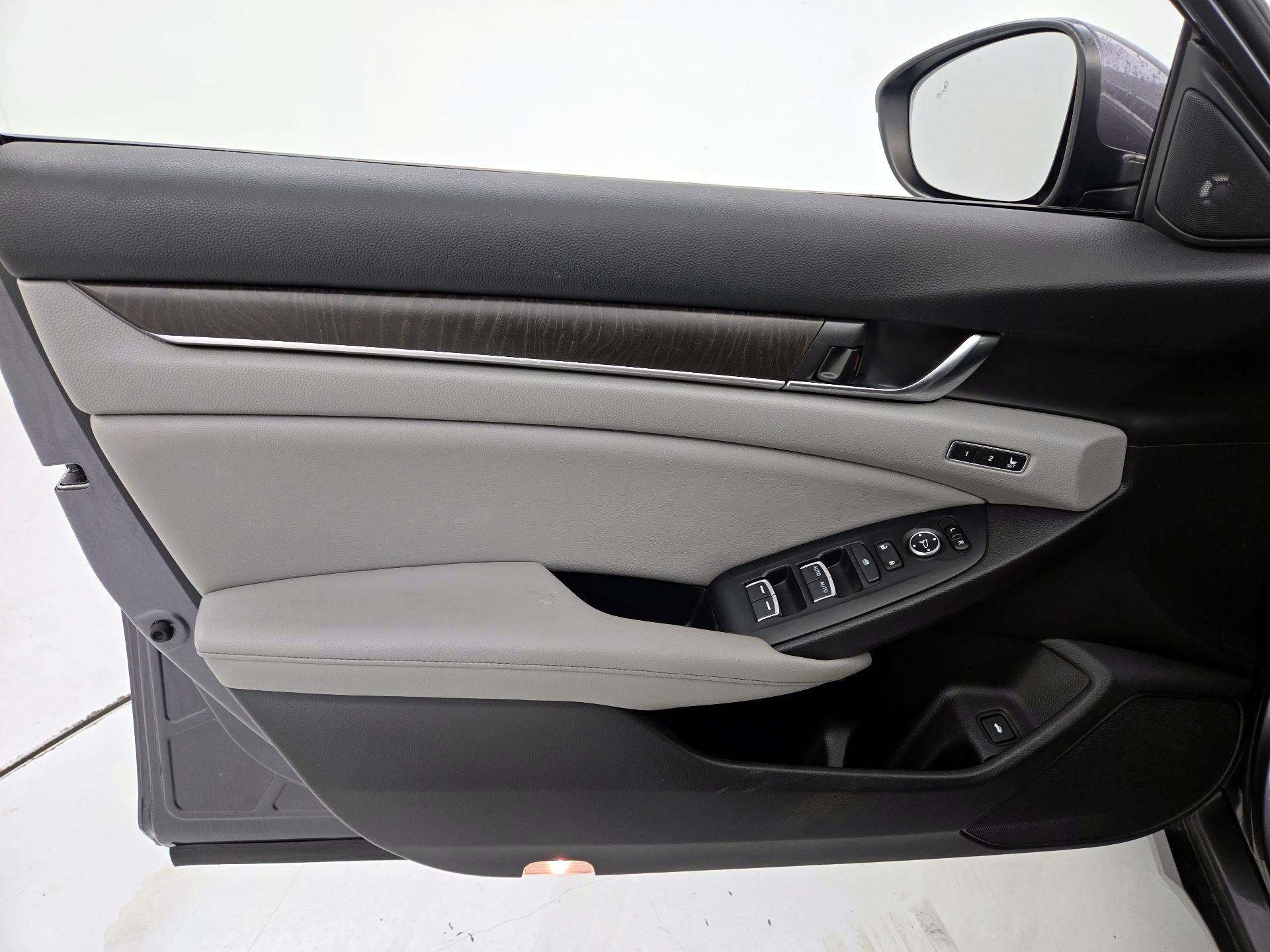 Thumbnail: 2020 Honda Accord - 12