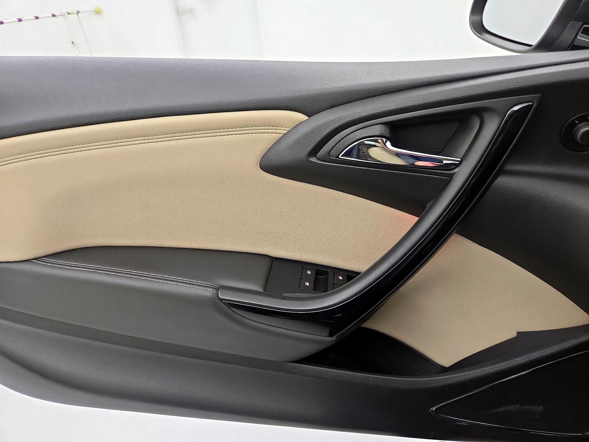 Thumbnail: 2016 Buick Cascada - 12