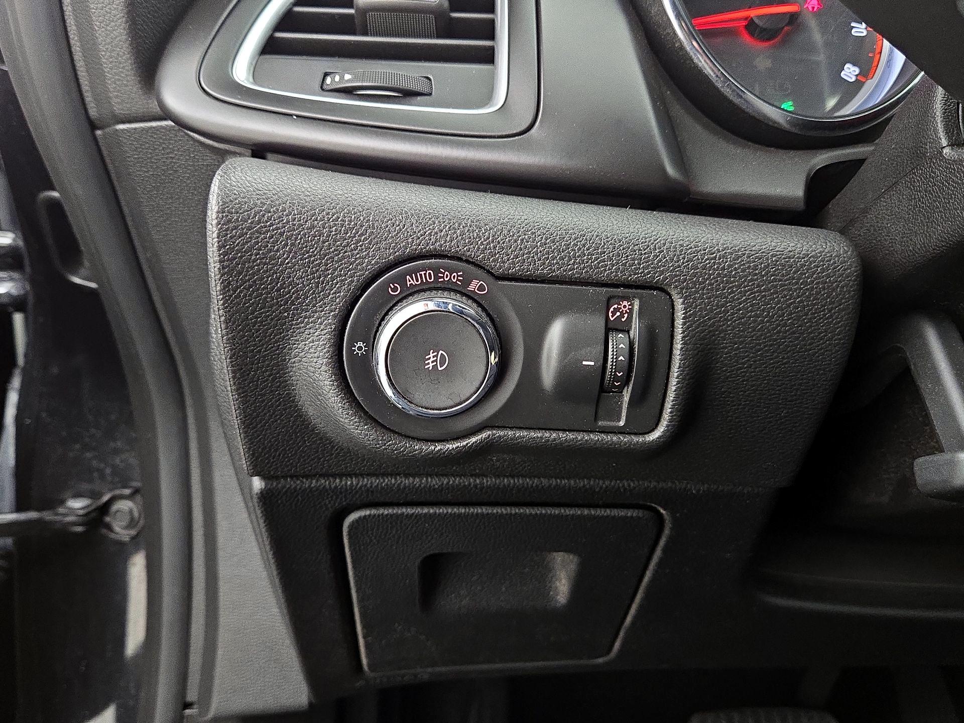 Thumbnail: 2016 Buick Cascada - 13