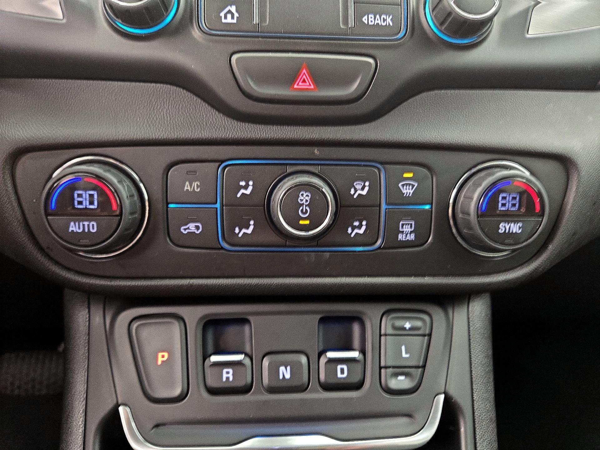 Thumbnail: 2020 GMC Terrain - 16