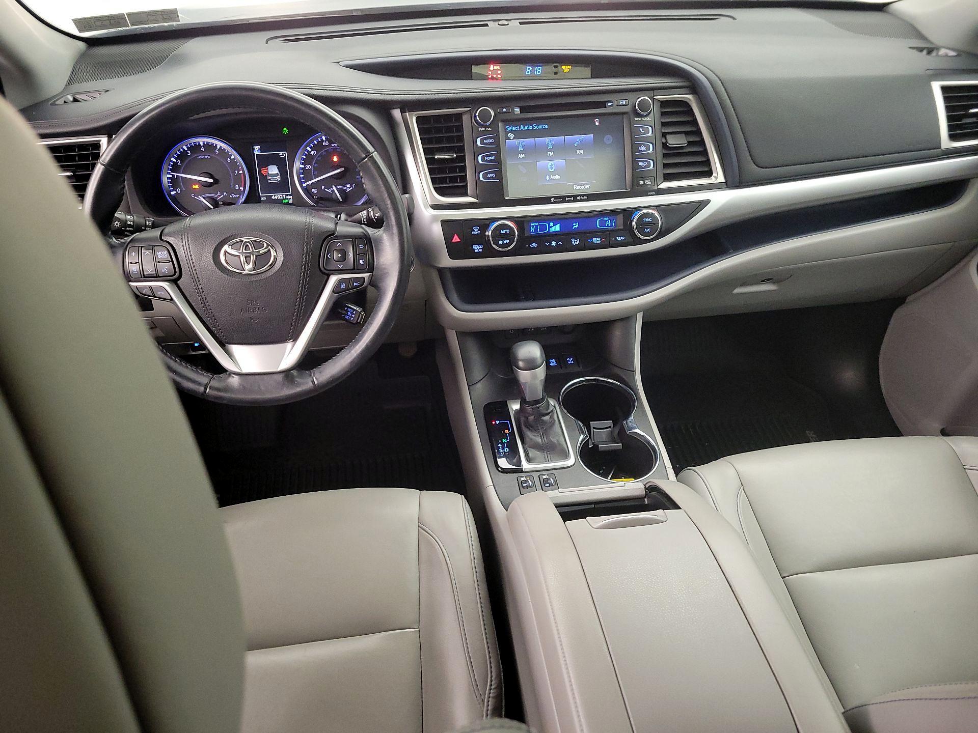 Thumbnail: 2018 Toyota Highlander - 9