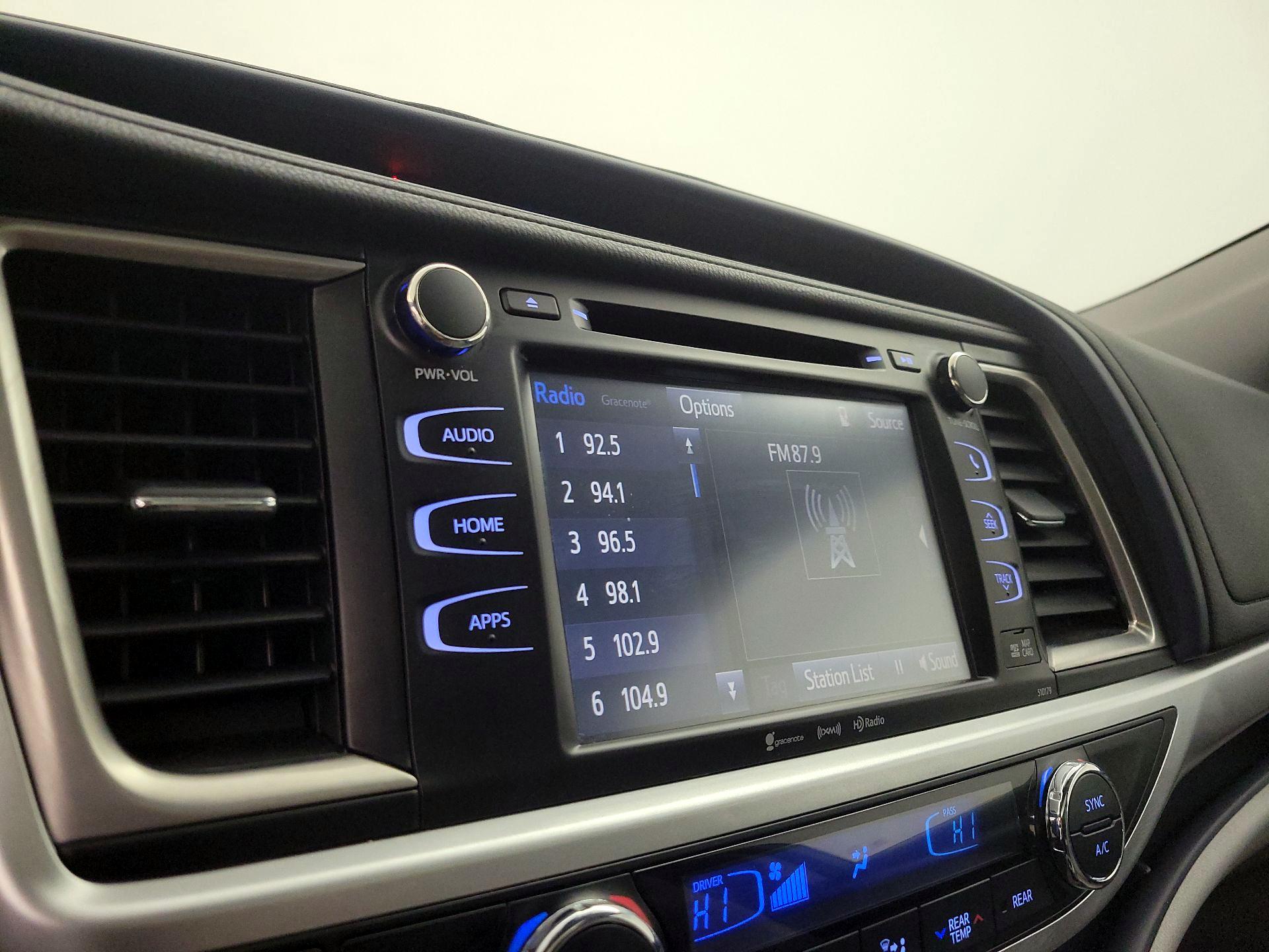 Thumbnail: 2018 Toyota Highlander - 15