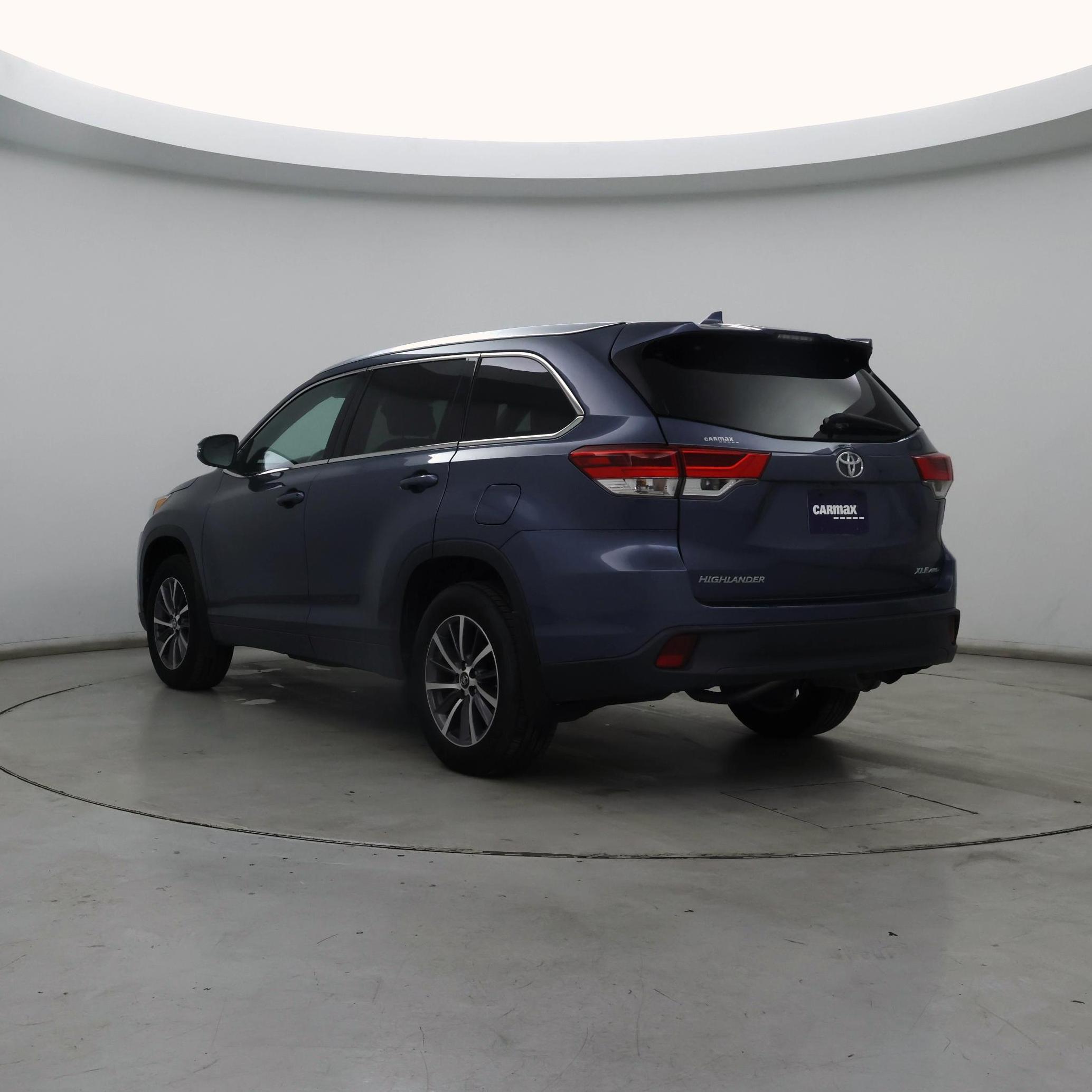 Thumbnail: 2018 Toyota Highlander - 2
