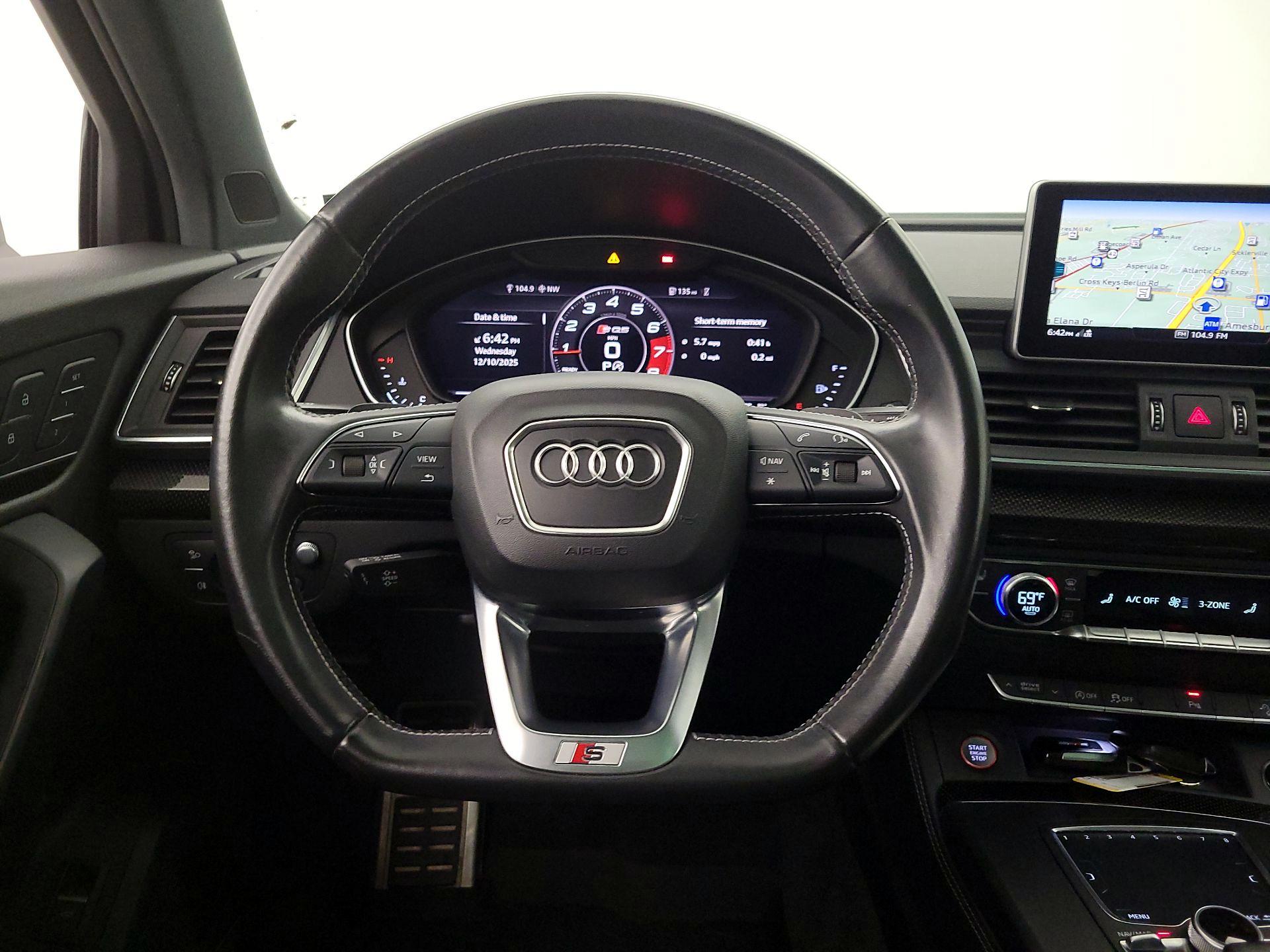 Thumbnail: 2018 Audi SQ5 - 10