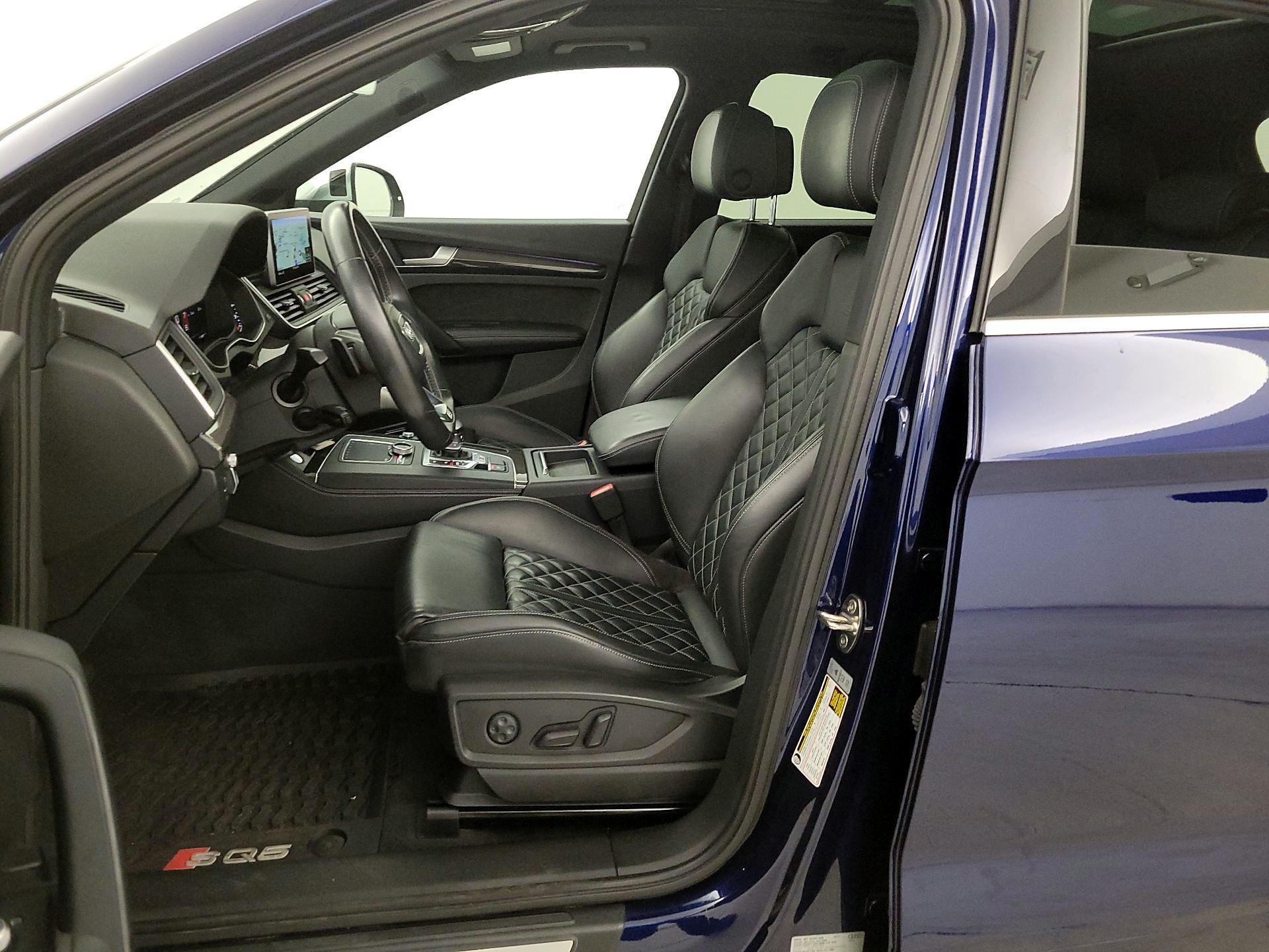 Thumbnail: 2018 Audi SQ5 - 11